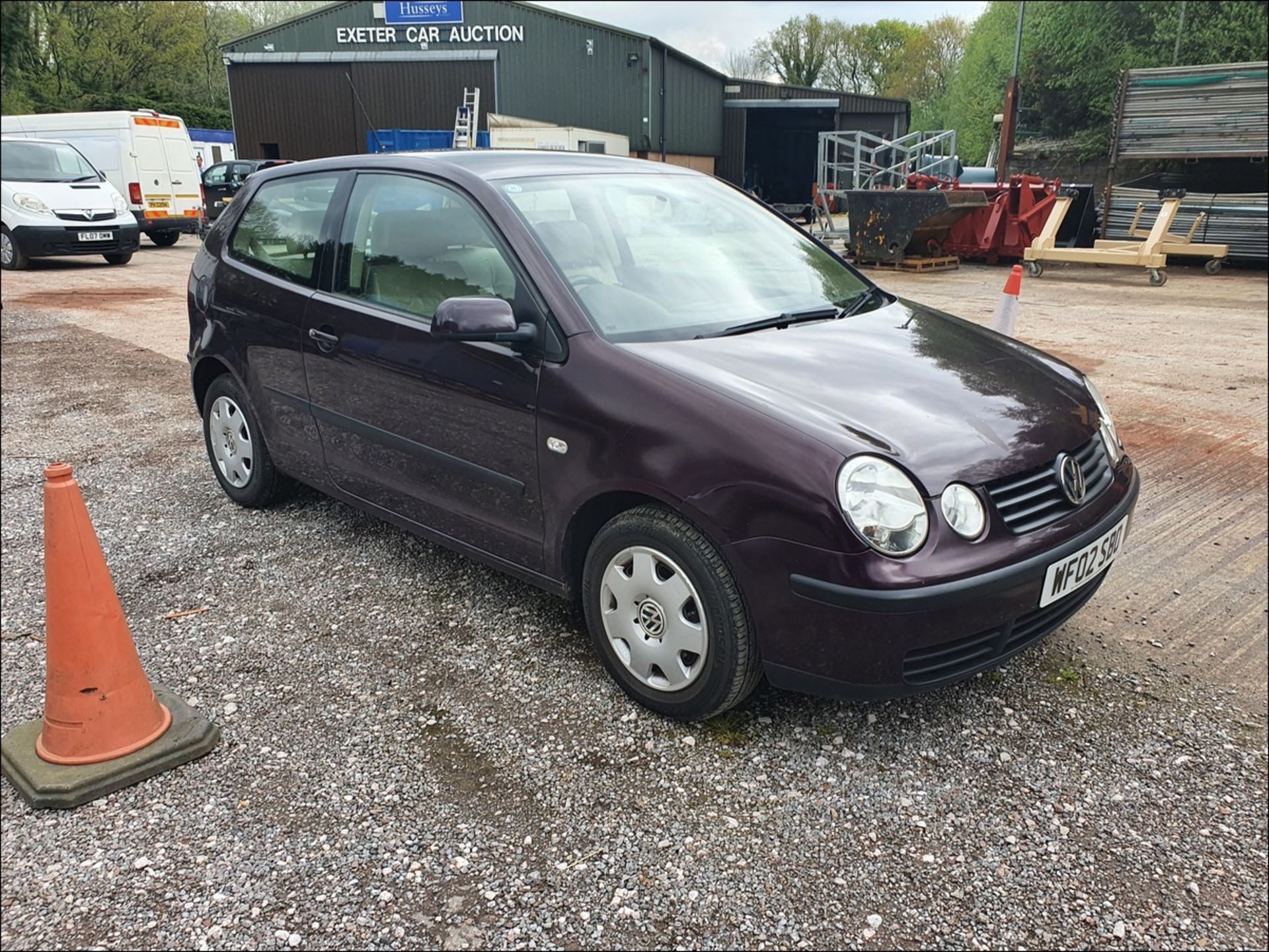 02/02 VOLKSWAGEN POLO SE - 1390cc 3dr Hatchback (Red, 143k) - Image 4 of 10