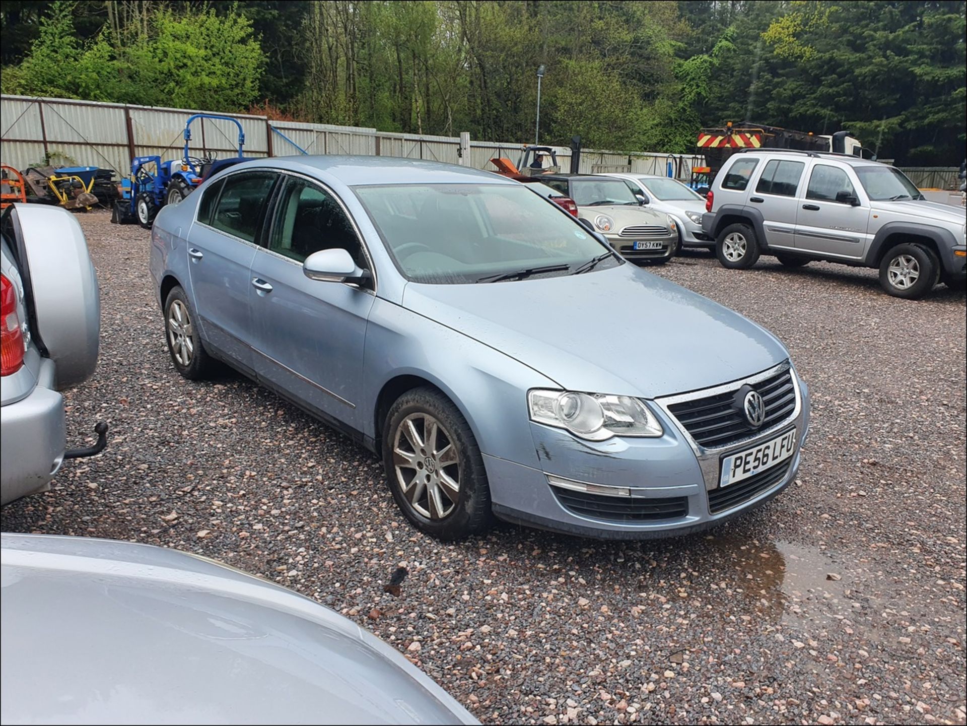 06/56 VOLKSWAGEN PASSAT SE TDI 140 AUTO - 1968cc 4dr Saloon (Blue, 156k) - Image 8 of 12