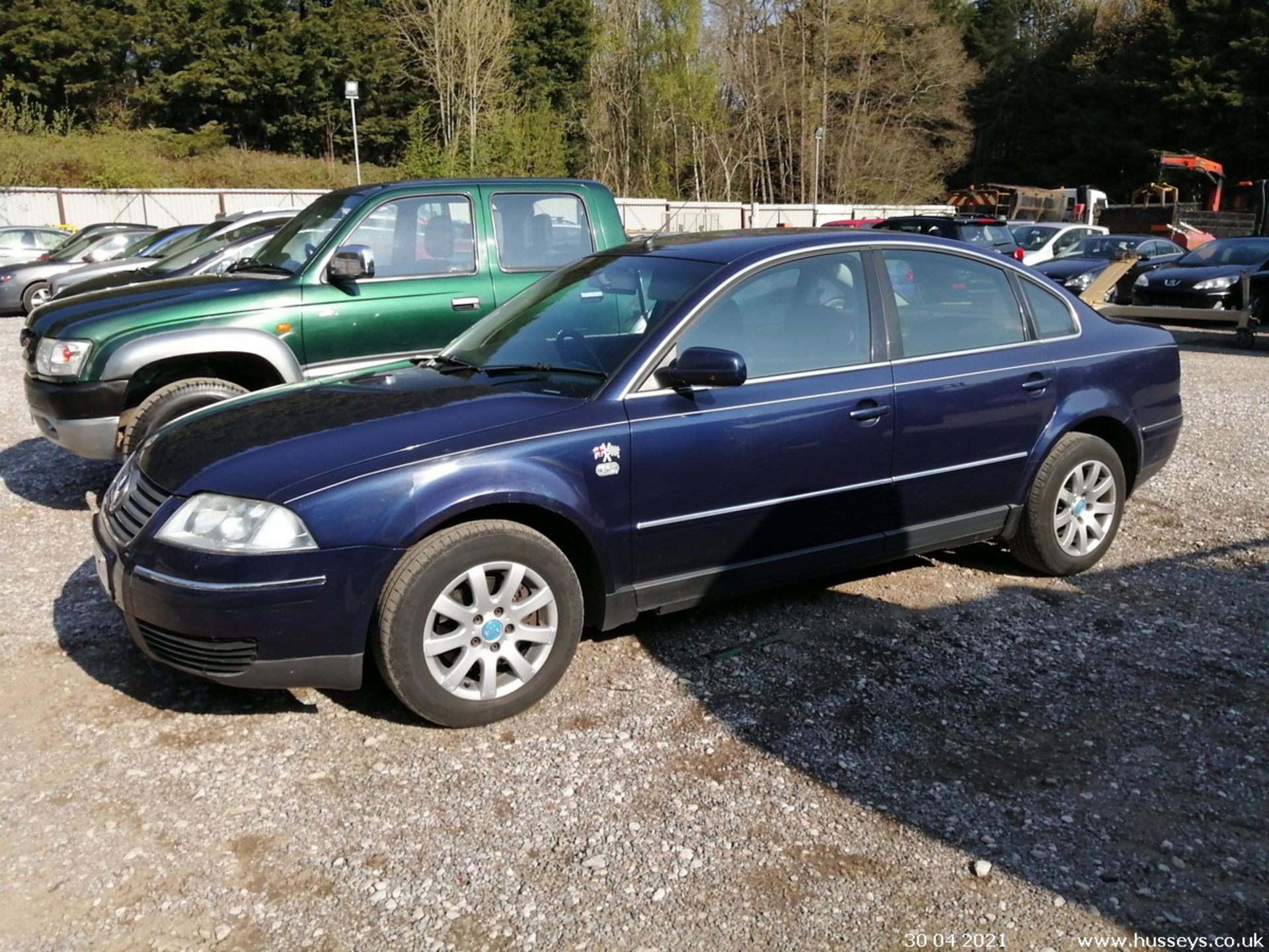 03/53 VOLKSWAGEN PASSAT SE TDI - 1896cc 4dr Saloon (Blue, 231k) - Image 3 of 12