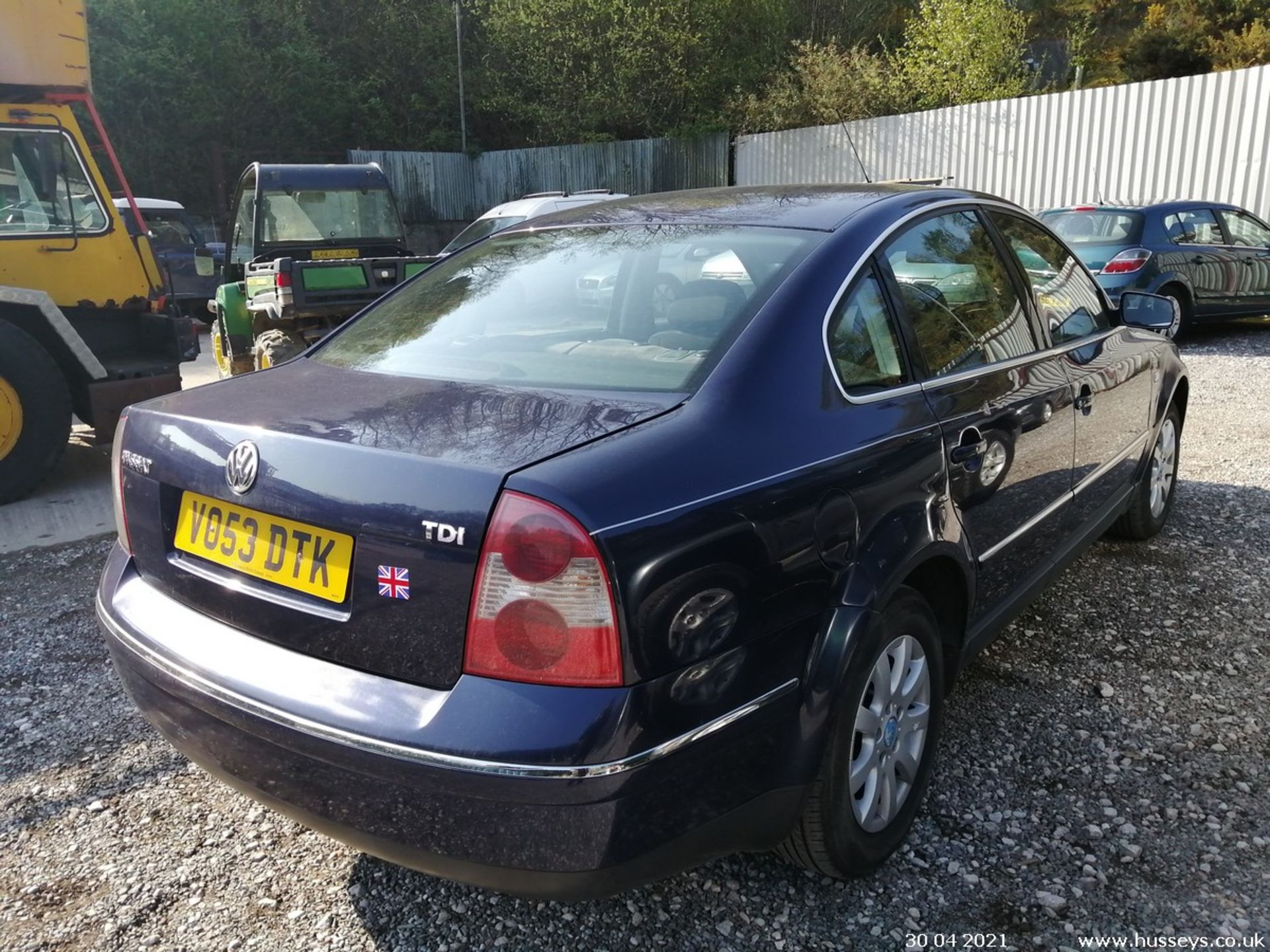 03/53 VOLKSWAGEN PASSAT SE TDI - 1896cc 4dr Saloon (Blue, 231k) - Image 6 of 12