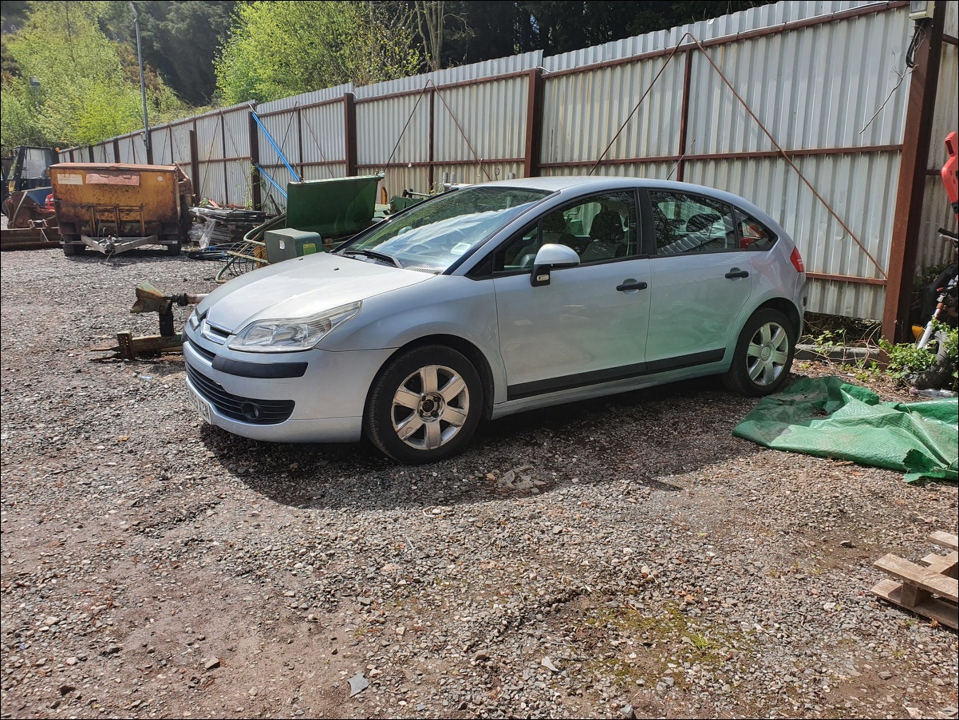 06/55 CITROEN C4 SX - 1587cc 5dr Hatchback (Grey) - Image 2 of 13