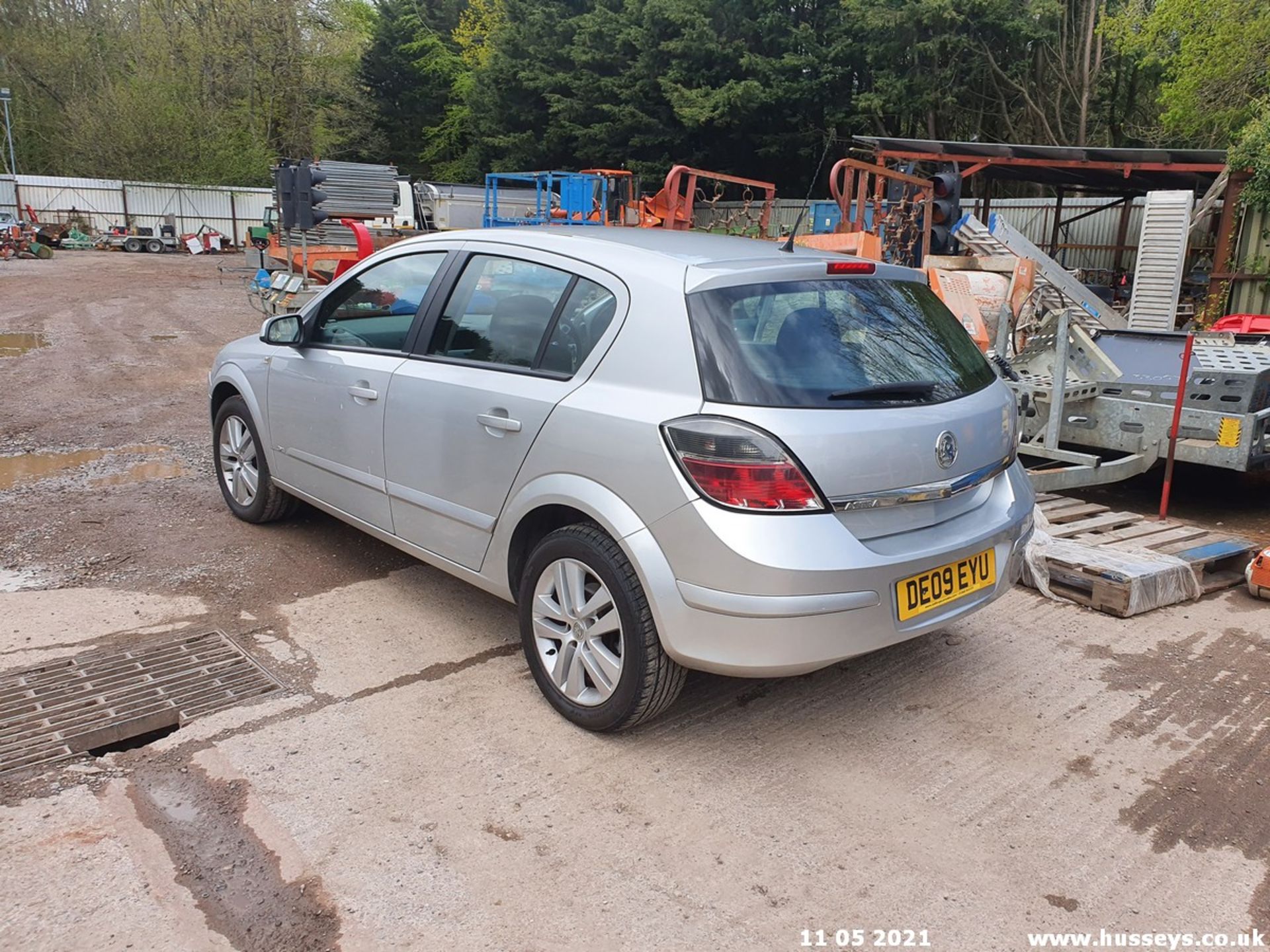 09/09 VAUXHALL ASTRA SXI TWINPORT - 1364cc 5dr Hatchback (Silver, 101k) - Image 13 of 13
