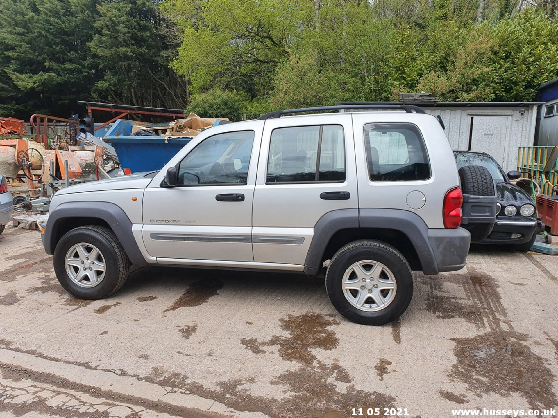 02/02 JEEP CHEROKEE 3.7 SPORT AUTO - 3700cc 5dr Estate (Silver, 78k) - Image 5 of 14