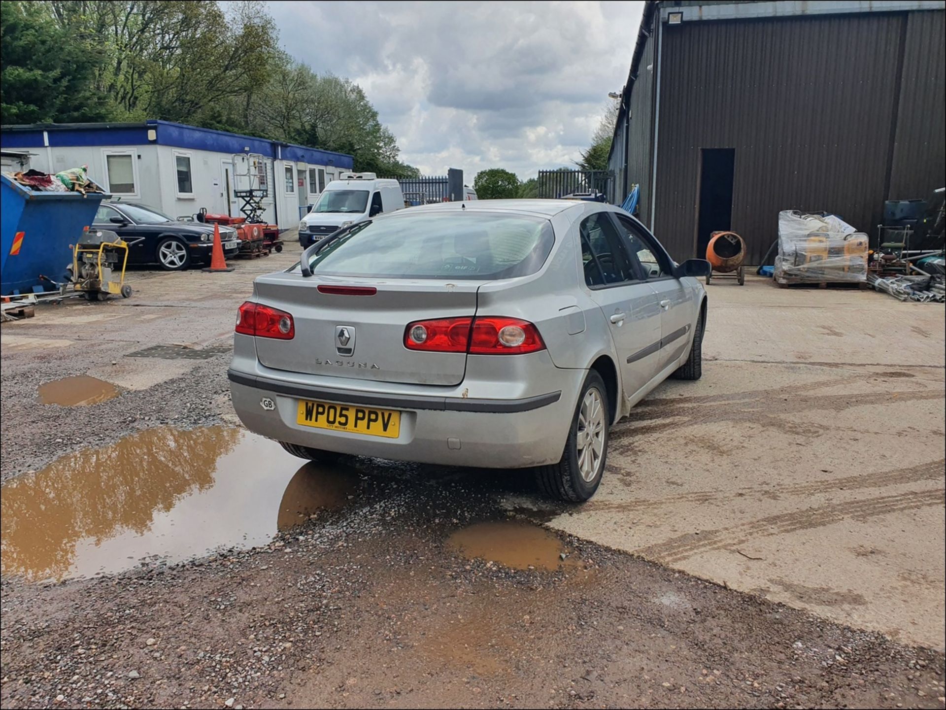 05/05 RENAULT LAGUNA EXPRESSION - 1998cc 5dr Hatchback (Silver, 104k) - Image 10 of 13