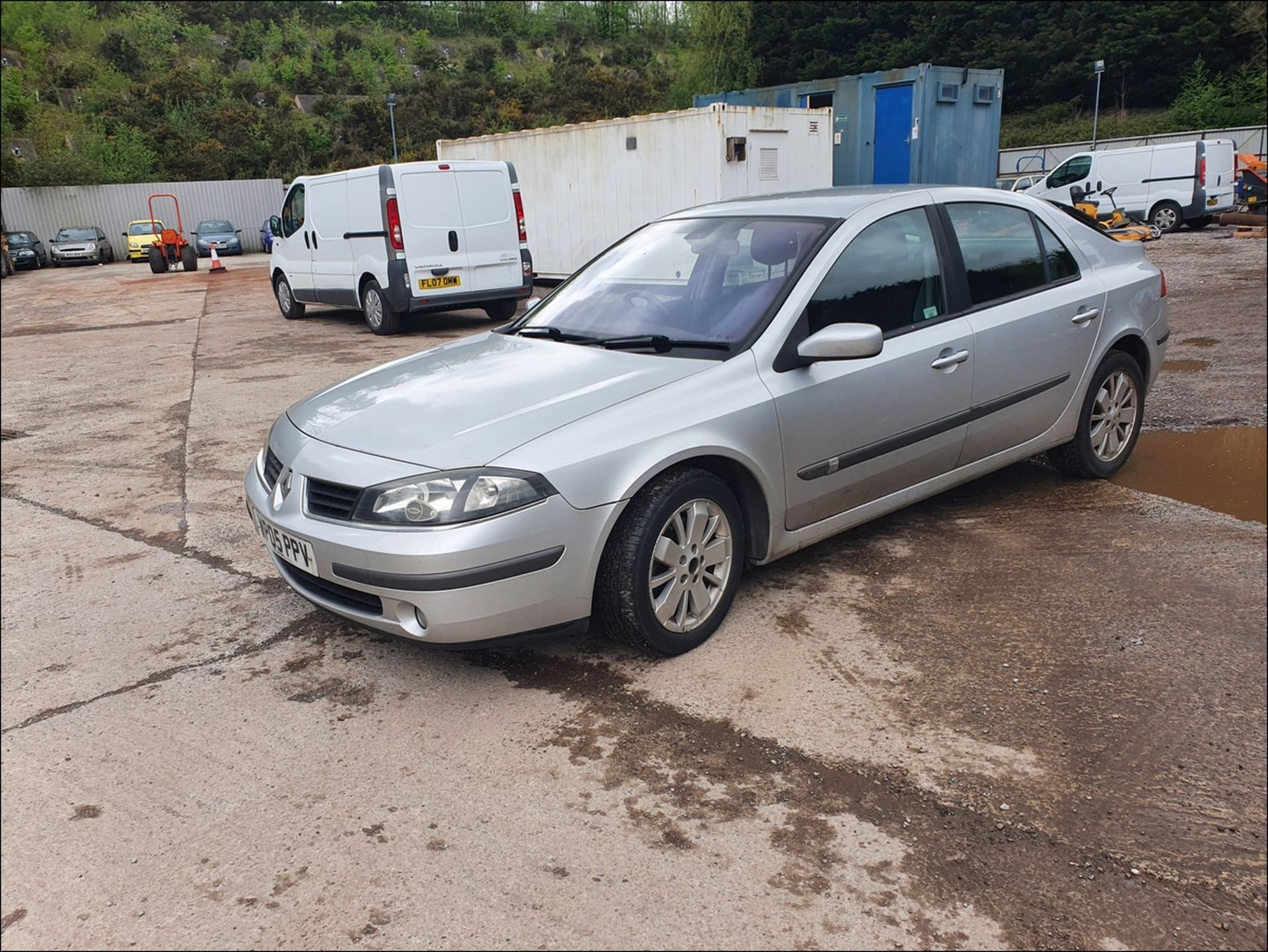 05/05 RENAULT LAGUNA EXPRESSION - 1998cc 5dr Hatchback (Silver, 104k) - Image 6 of 13