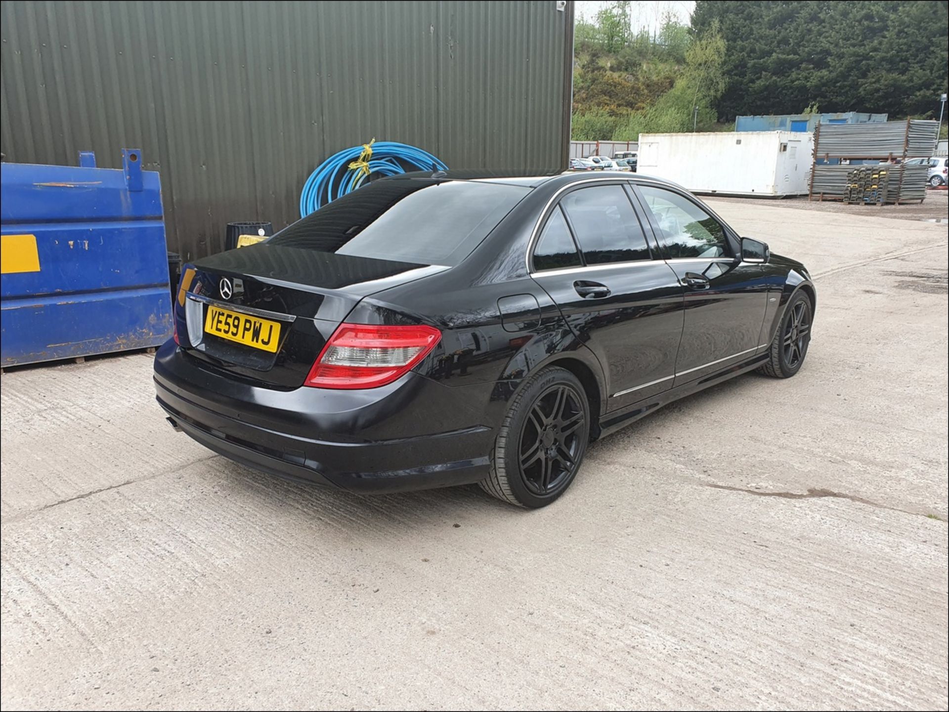 09/59 MERCEDES-BENZ C220 BLUEEFF-CY SPORT CDI - 2143cc 4dr Saloon (Black, 138k) - Image 5 of 11