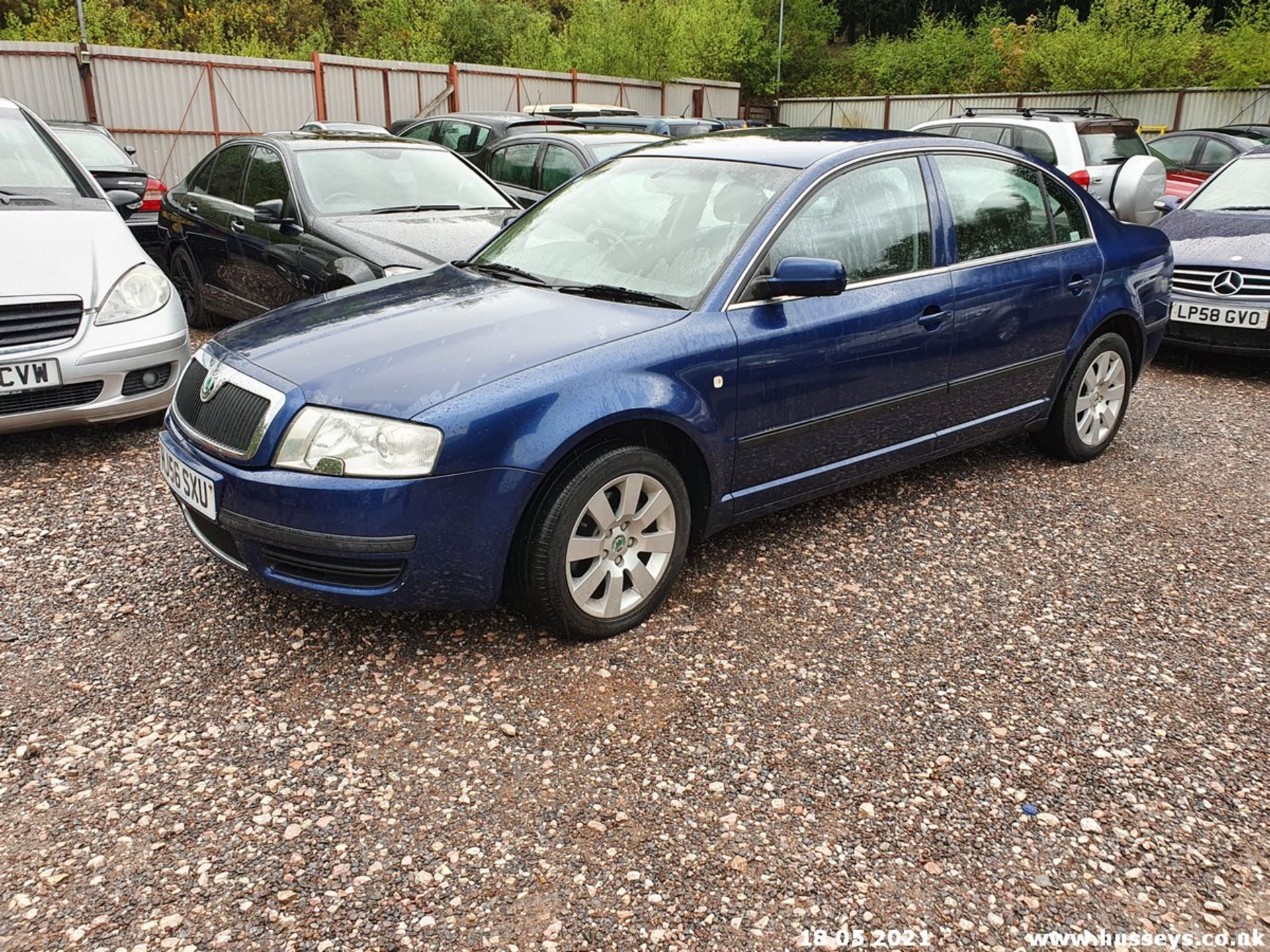 06/56 SKODA SUPERB COMFORT TDI - 1968cc 4dr Saloon (Blue, 88k) - Image 2 of 14