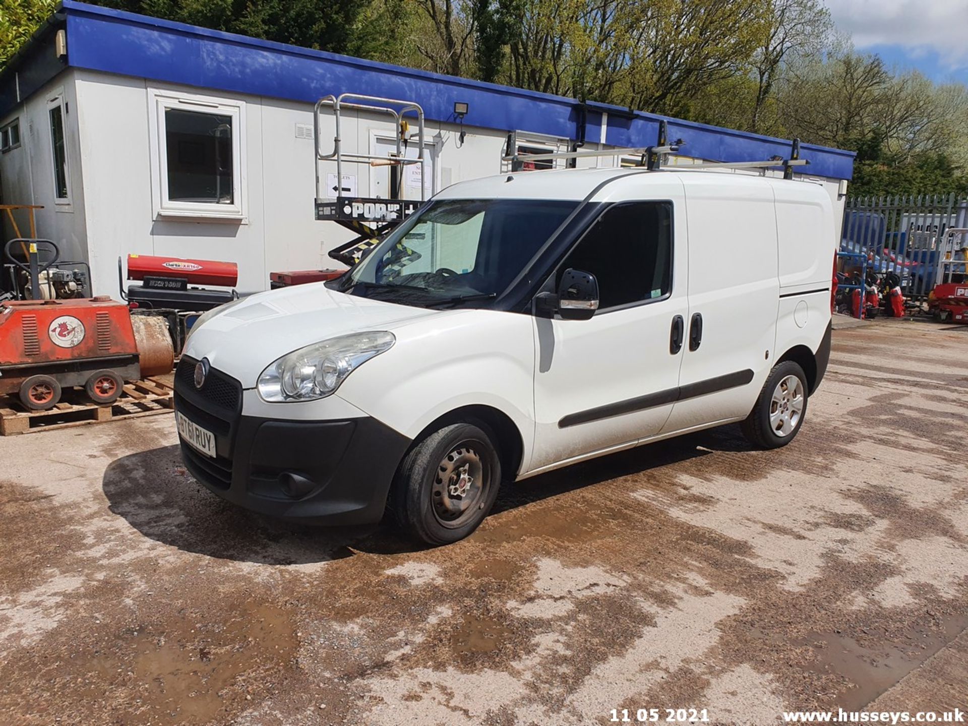 12/61 FIAT DOBLO 16V MULTIJET - 1248cc 5dr Van (White, 84k) - Image 3 of 13