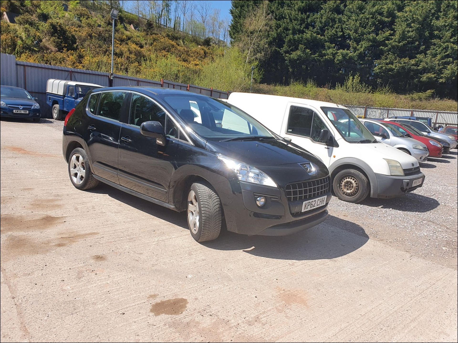 12/62 PEUGEOT 3008 ACTIVE HDI - 1560cc 5dr Hatchback (Black, 86k) - Image 3 of 15