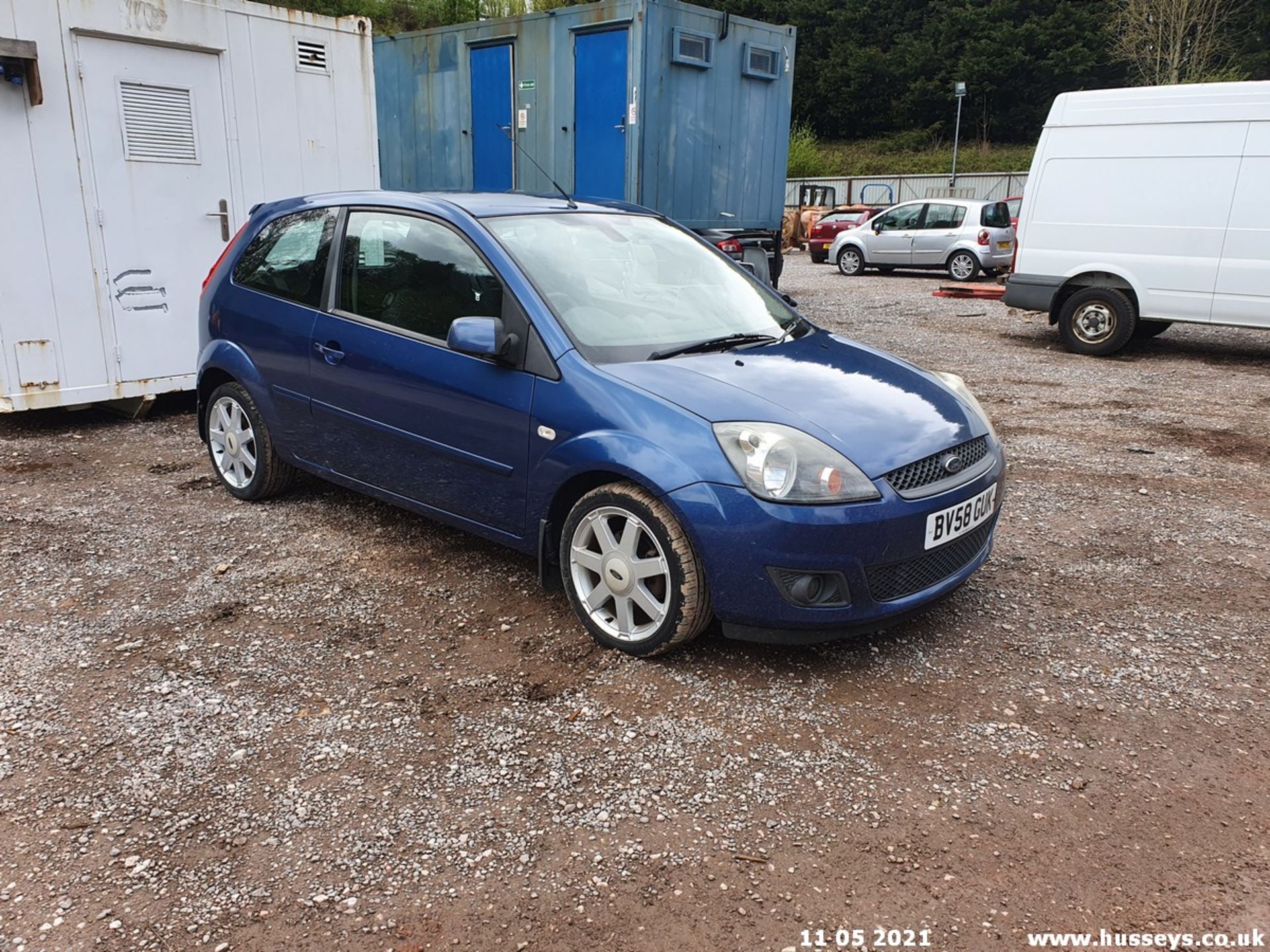 08/58 FORD FIESTA ZETEC BLUE 80 - 1388cc 3dr Hatchback (Blue, 118k) - Image 2 of 16