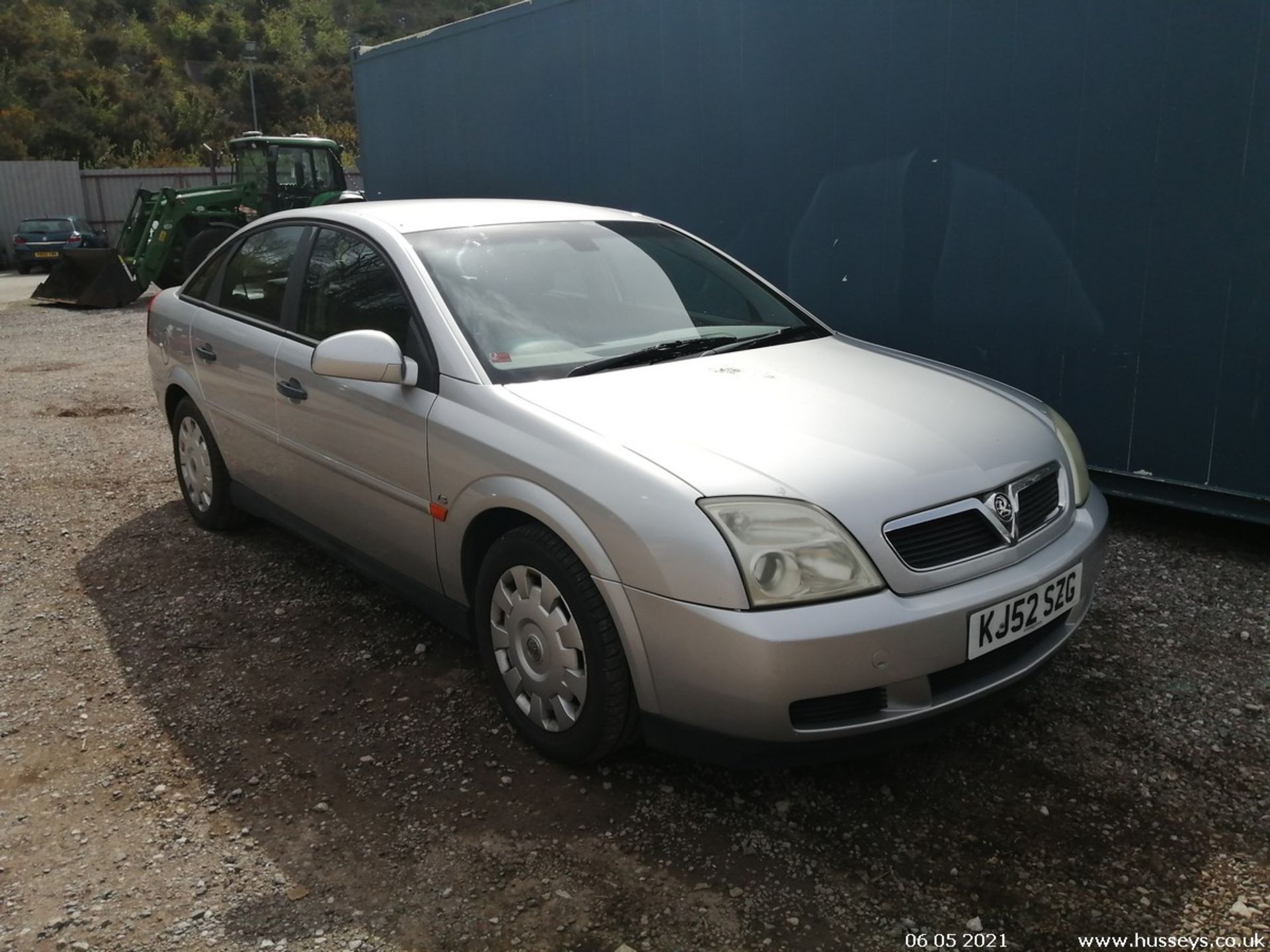 02/52 VAUXHALL VECTRA LS 16V - 2198cc 5dr Hatchback (Silver)