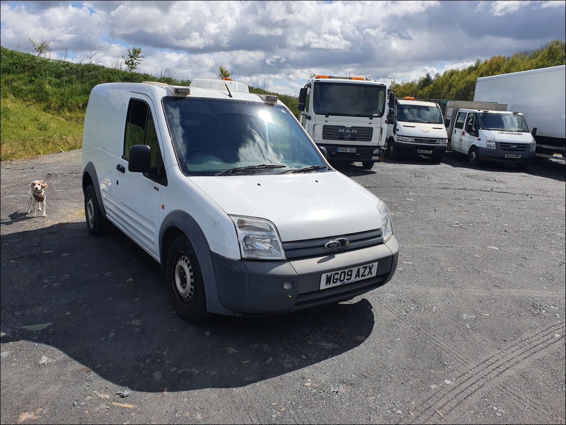 09/09 FORD TRANSIT CONN T200 75 - 1753cc 4dr Van (White, 96k) - Image 3 of 12