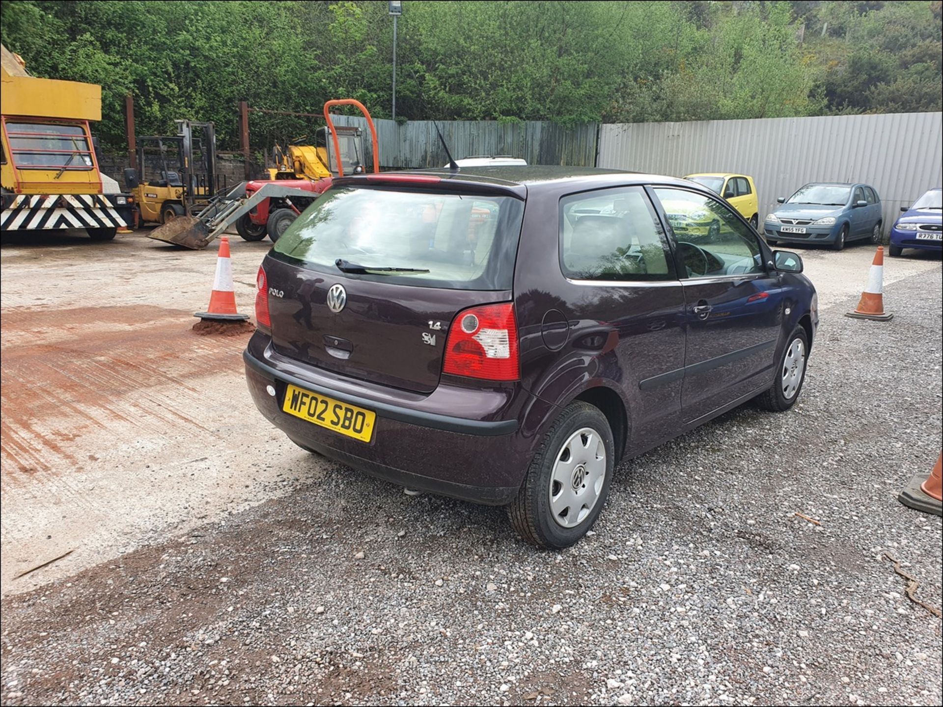 02/02 VOLKSWAGEN POLO SE - 1390cc 3dr Hatchback (Red, 143k) - Image 5 of 10