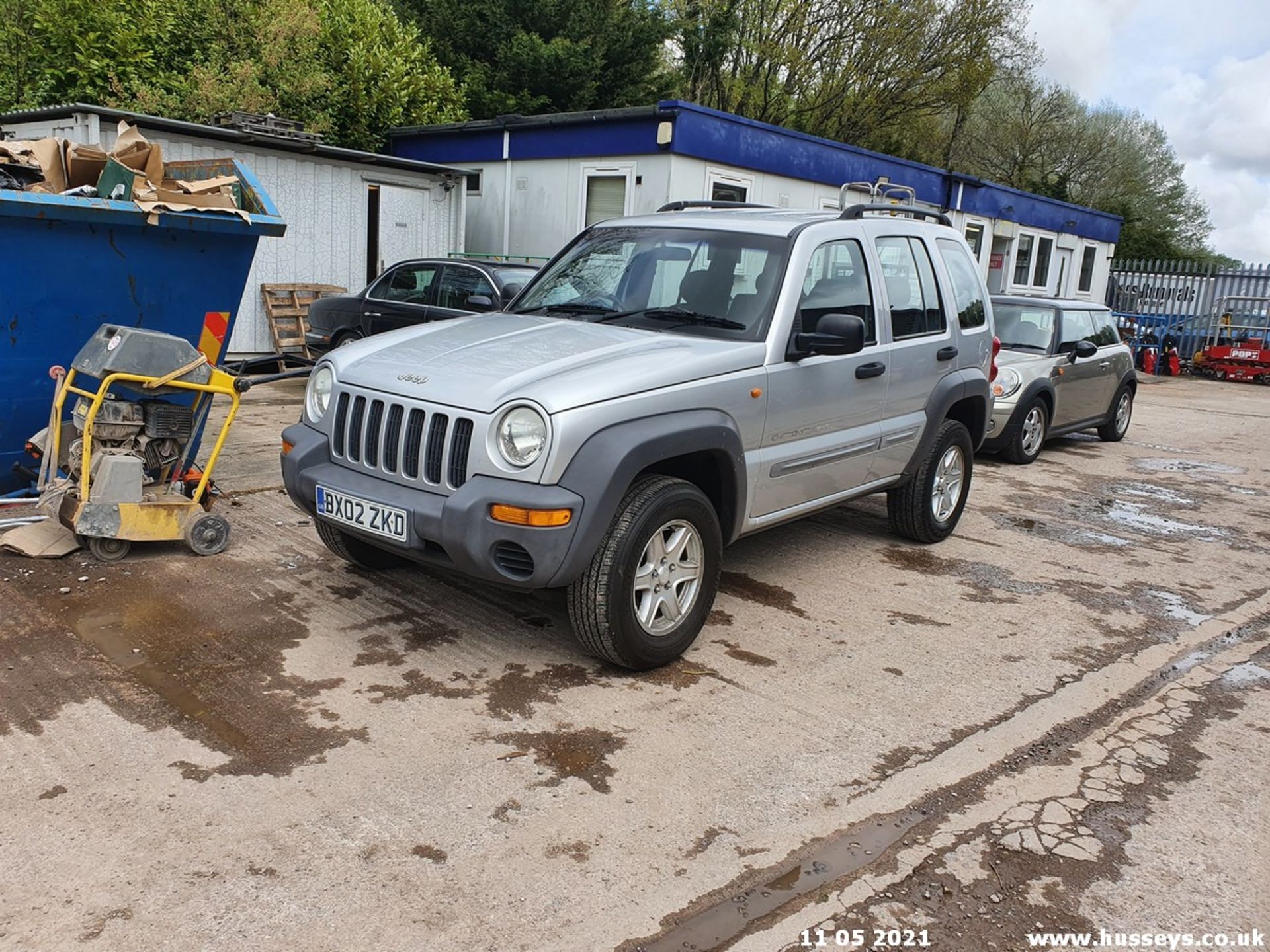 02/02 JEEP CHEROKEE 3.7 SPORT AUTO - 3700cc 5dr Estate (Silver, 78k) - Image 3 of 14