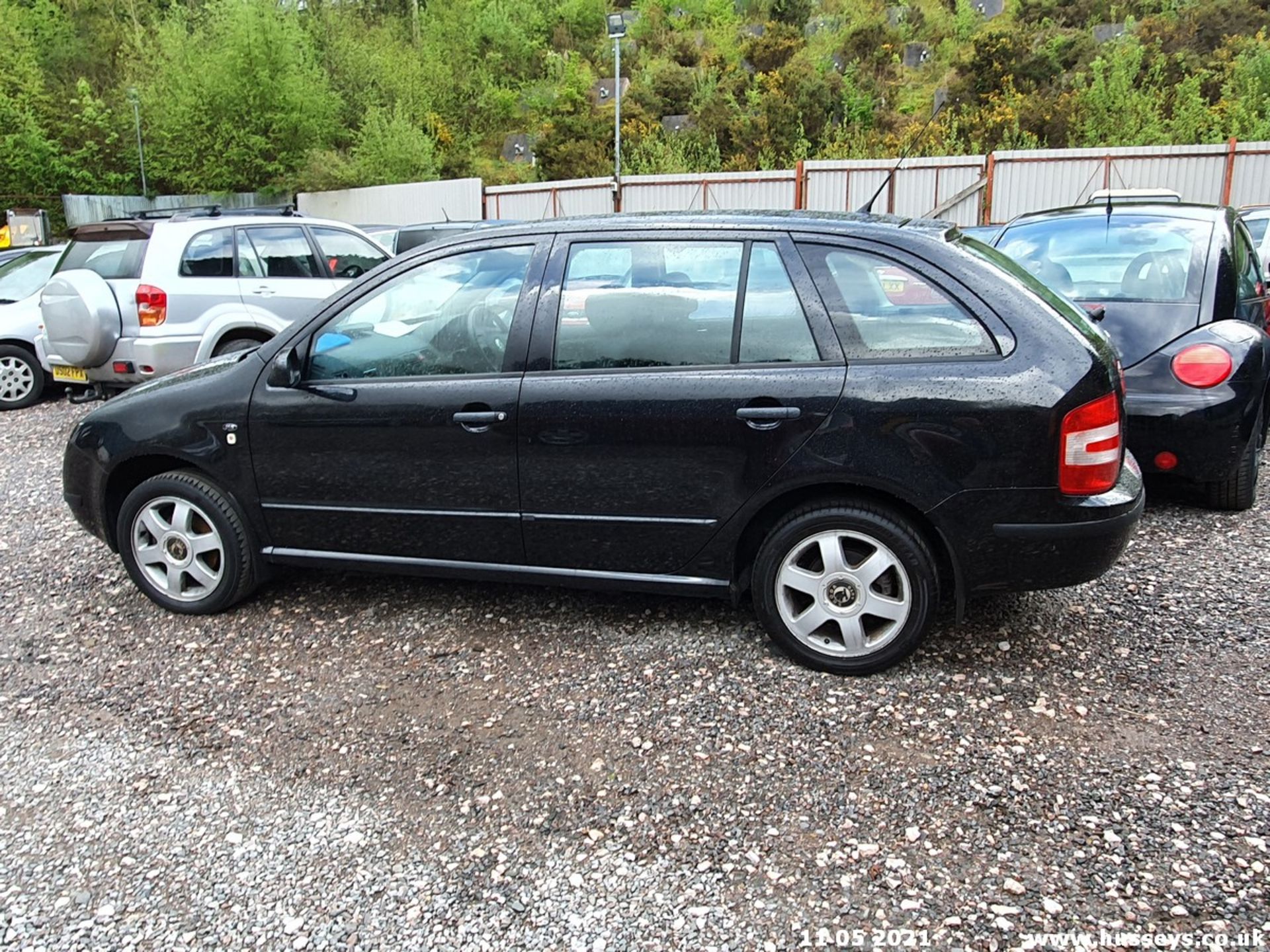 03/52 SKODA FABIA COMFORT TDI - 1896cc 5dr Estate (Black, 138k) - Image 15 of 17