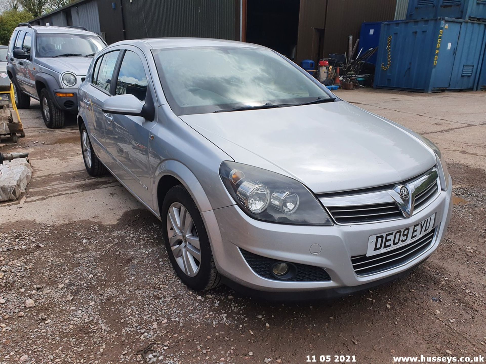 09/09 VAUXHALL ASTRA SXI TWINPORT - 1364cc 5dr Hatchback (Silver, 101k) - Image 8 of 13