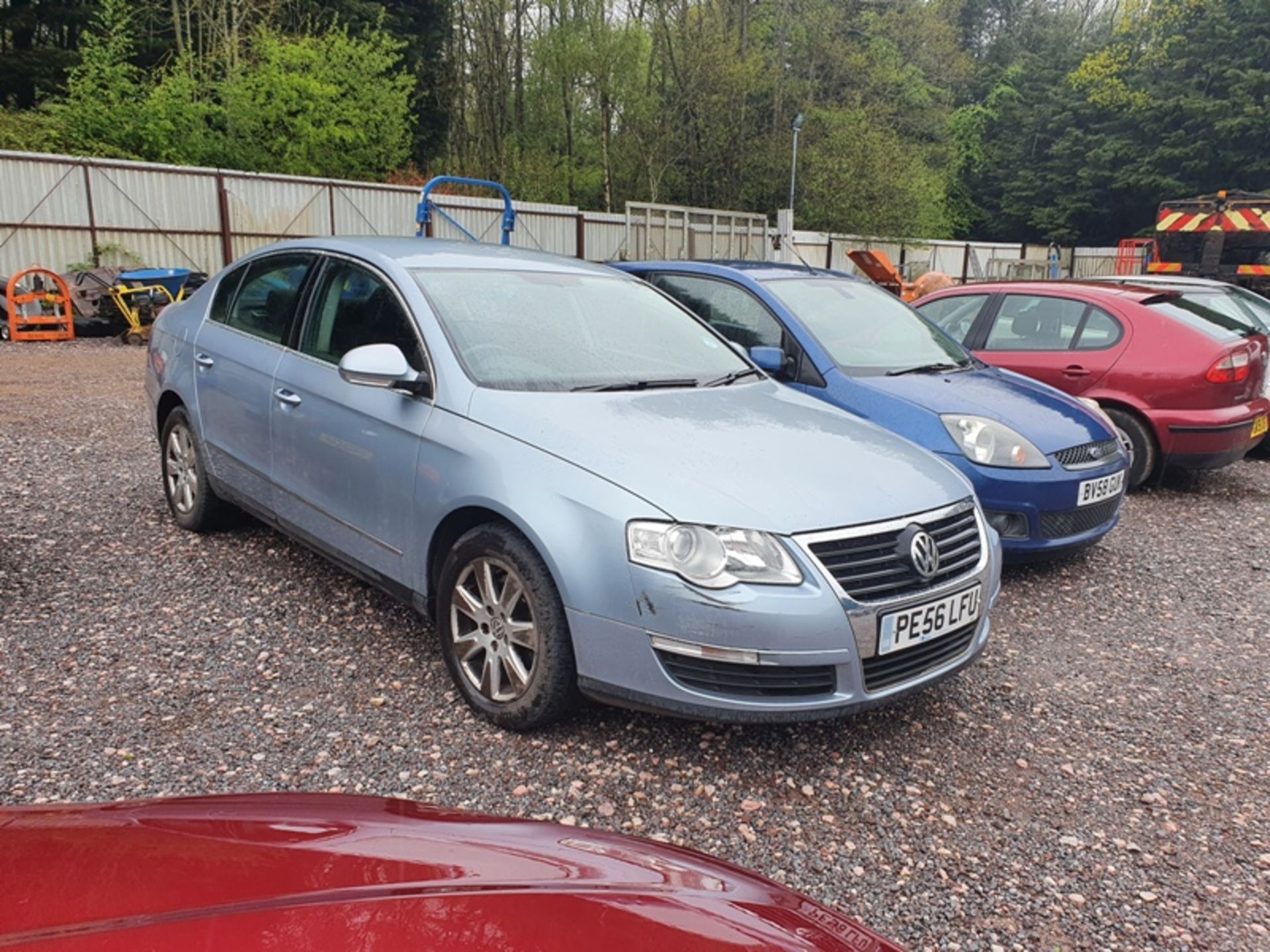 06/56 VOLKSWAGEN PASSAT SE TDI 140 AUTO - 1968cc 4dr Saloon (Blue, 156k) - Image 5 of 12