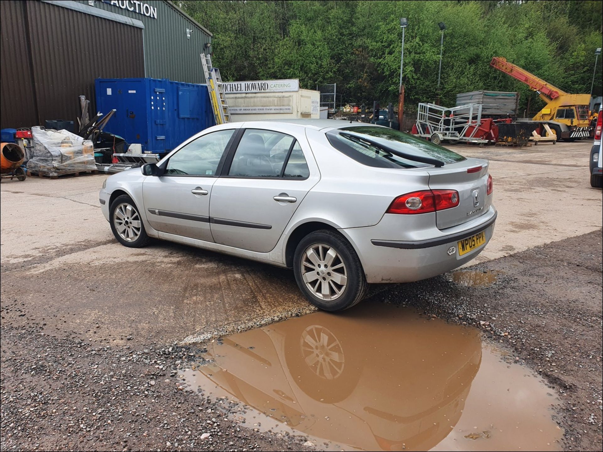 05/05 RENAULT LAGUNA EXPRESSION - 1998cc 5dr Hatchback (Silver, 104k) - Image 8 of 13