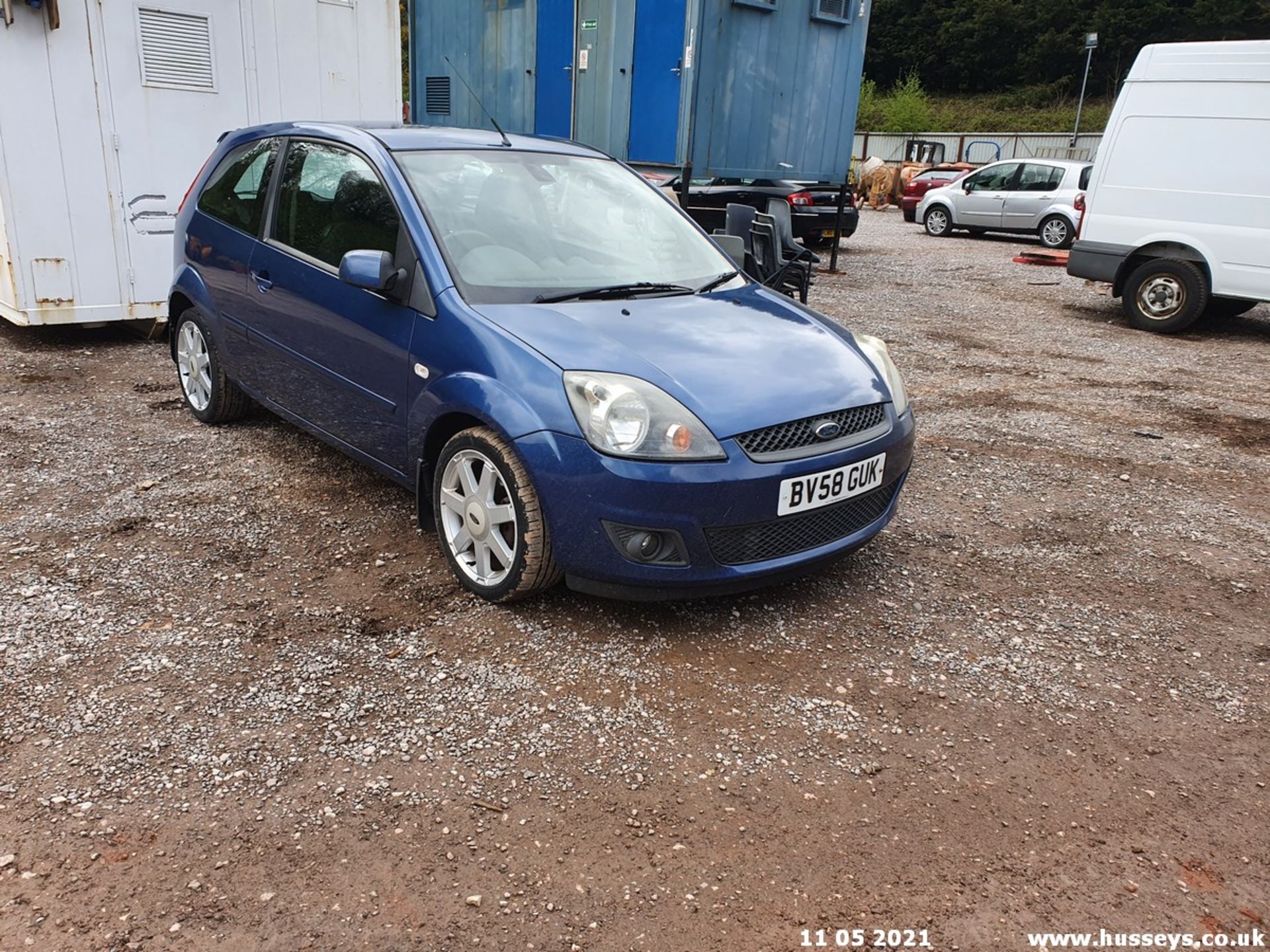 08/58 FORD FIESTA ZETEC BLUE 80 - 1388cc 3dr Hatchback (Blue, 118k) - Image 4 of 16