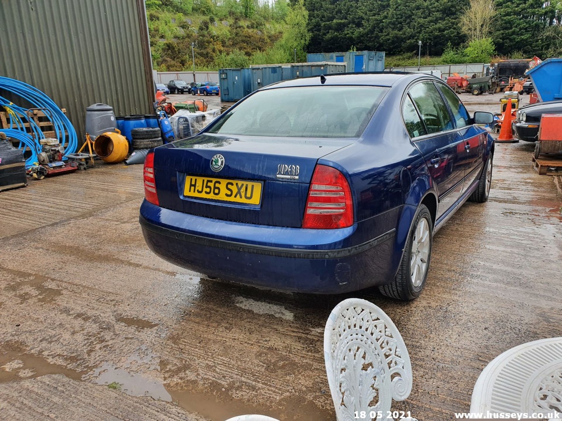 06/56 SKODA SUPERB COMFORT TDI - 1968cc 4dr Saloon (Blue, 88k) - Image 7 of 14