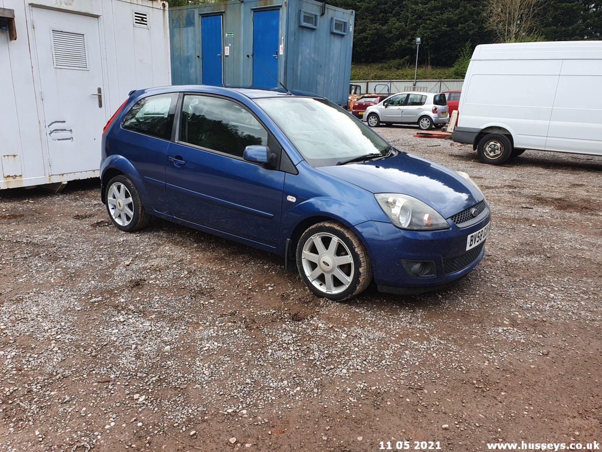 08/58 FORD FIESTA ZETEC BLUE 80 - 1388cc 3dr Hatchback (Blue, 118k) - Image 3 of 16