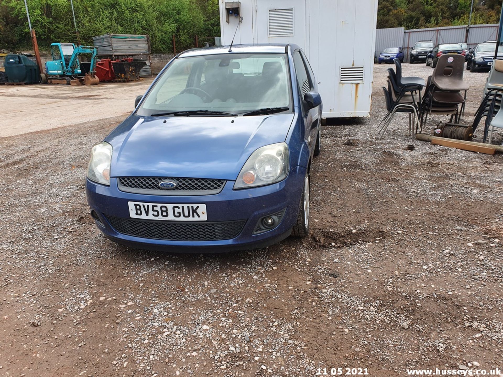 08/58 FORD FIESTA ZETEC BLUE 80 - 1388cc 3dr Hatchback (Blue, 118k) - Image 5 of 16