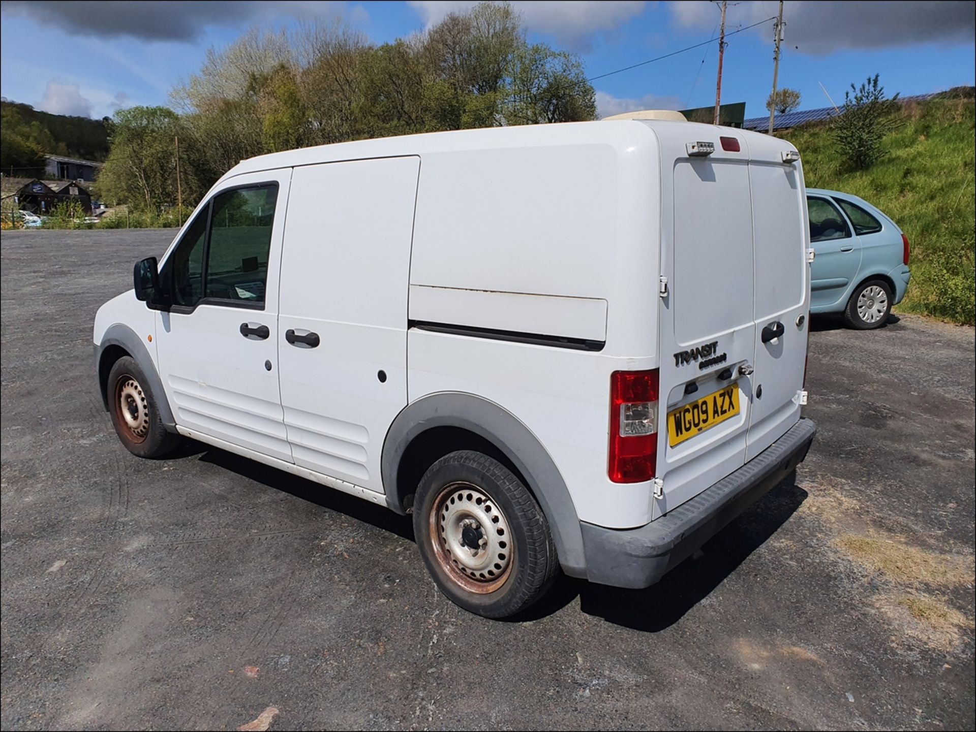 09/09 FORD TRANSIT CONN T200 75 - 1753cc 4dr Van (White, 96k) - Image 6 of 12