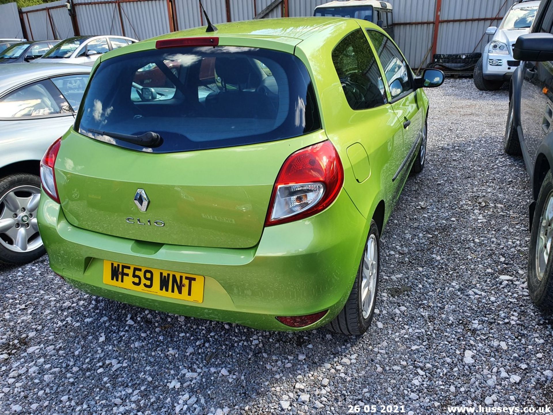 09/59 RENAULT CLIO EXTREME - 1149cc 3dr Hatchback (Green, 98k) - Image 11 of 19