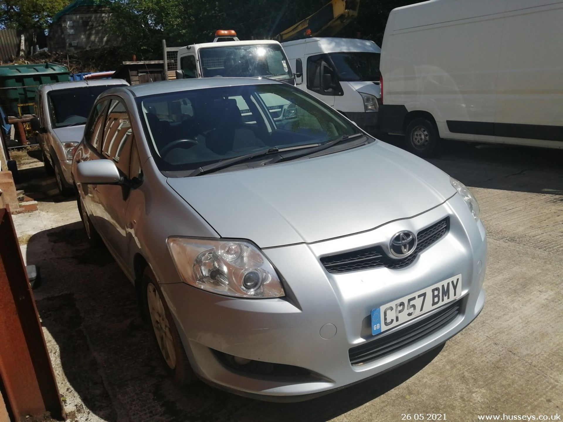 07/57 TOYOTA AURIS TR VVT-I S-A - 1598cc 5dr Hatchback (Blue) - Image 2 of 10