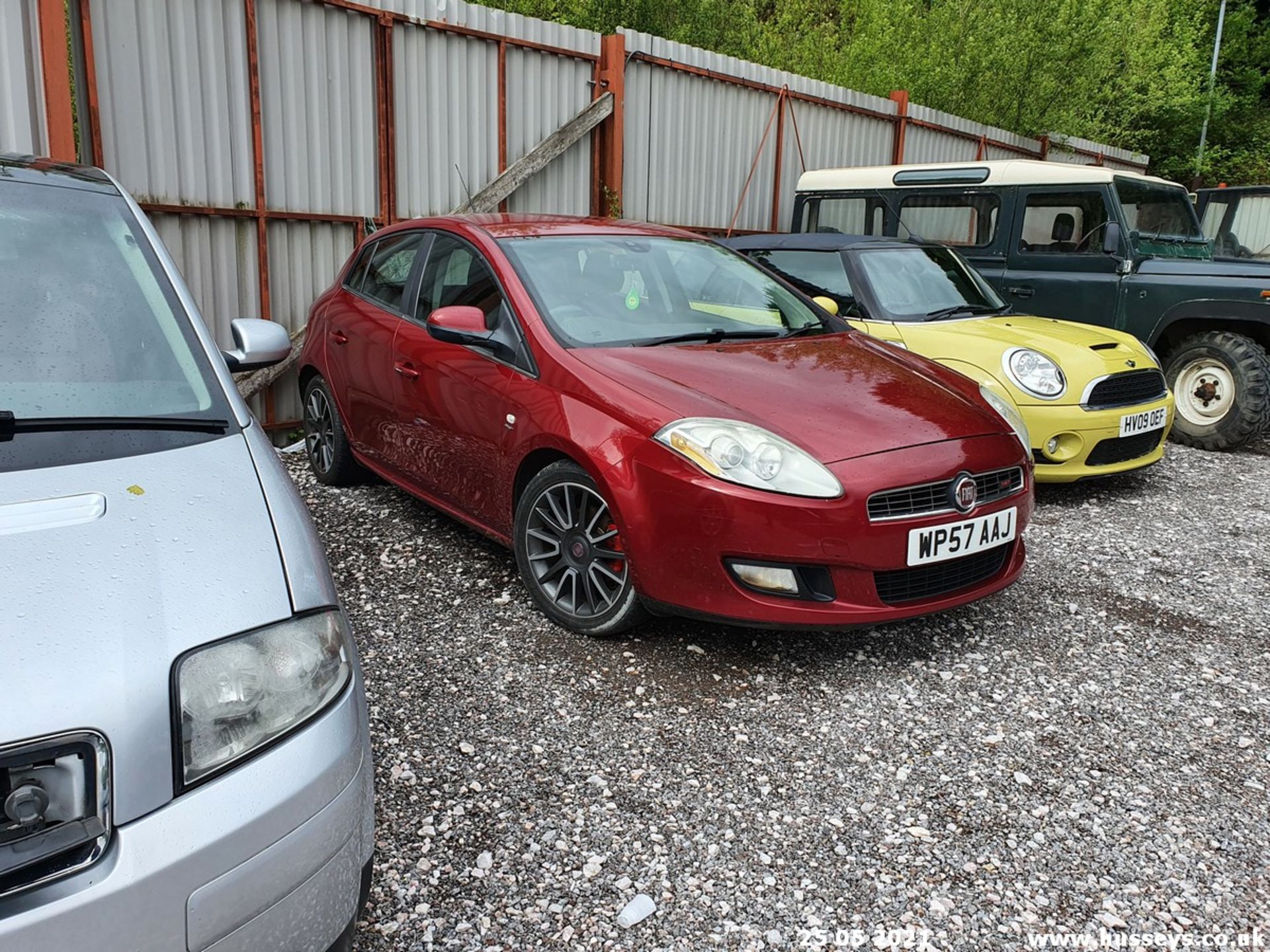 07/57 FIAT BRAVO SPORT TJET 150 - 1368cc 5dr Hatchback (Red, 94k) - Image 3 of 11