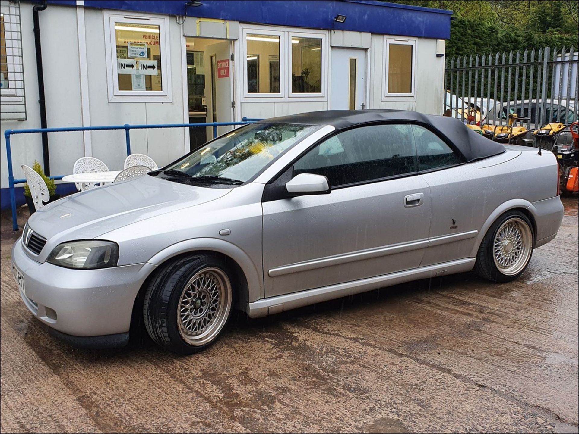 03/03 VAUXHALL ASTRA BERTONE - 1598cc 2dr Convertible (Silver)