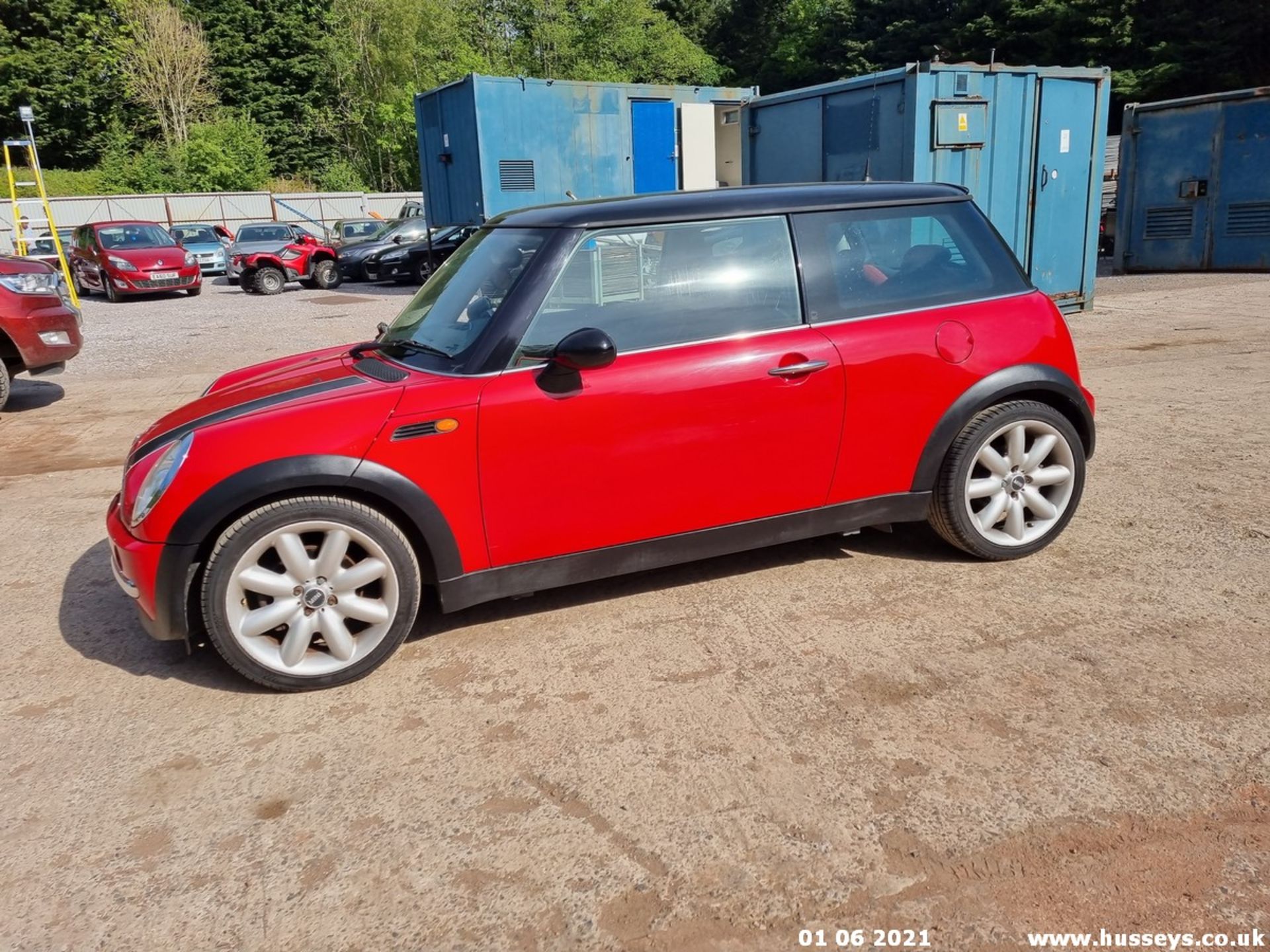 03/52 MINI MINI COOPER - 1598cc 3dr Hatchback (Red, 127k) - Image 6 of 14