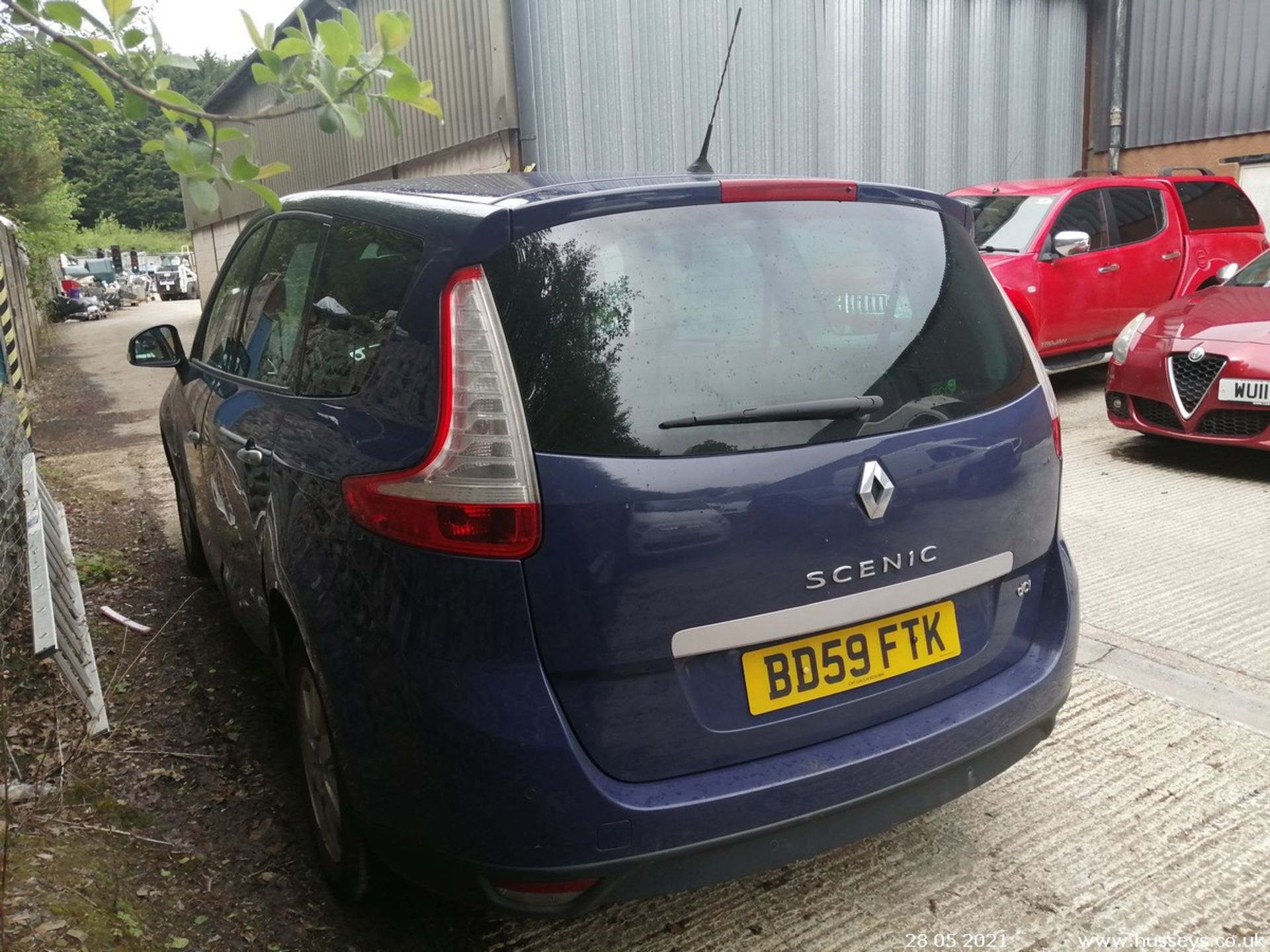 10/59 RENAULT GR SCENIC PR-LEGE DCI 106 - 1461cc 5dr MPV (Blue) - Image 8 of 13