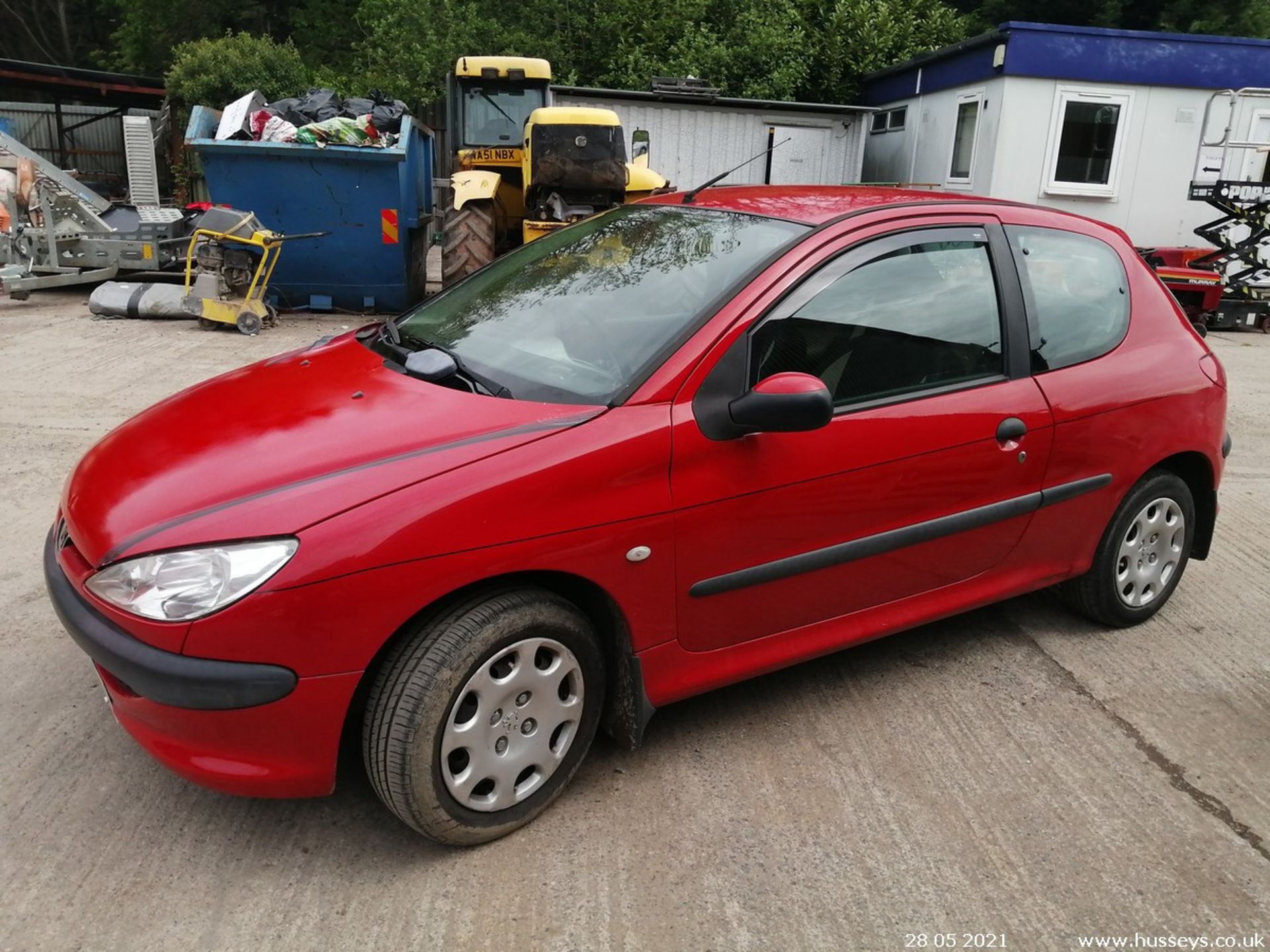 05/05 PEUGEOT 206 INDEPENDENCE - 1124cc 3dr Hatchback (Red, 95k) - Image 4 of 12