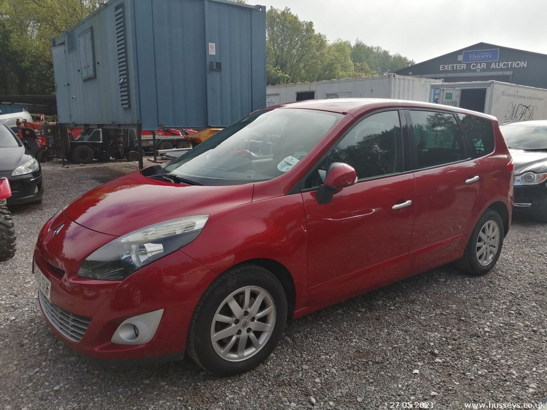 10/60 RENAULT GRD SCENIC PRIV-GE T-T DC - 1461cc 5dr MPV (Red) - Image 4 of 11