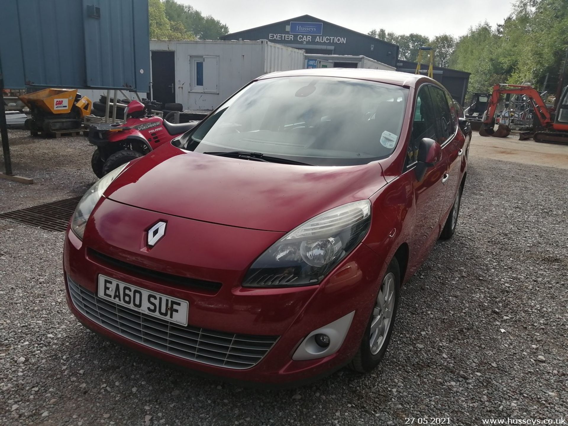 10/60 RENAULT GRD SCENIC PRIV-GE T-T DC - 1461cc 5dr MPV (Red) - Image 3 of 11