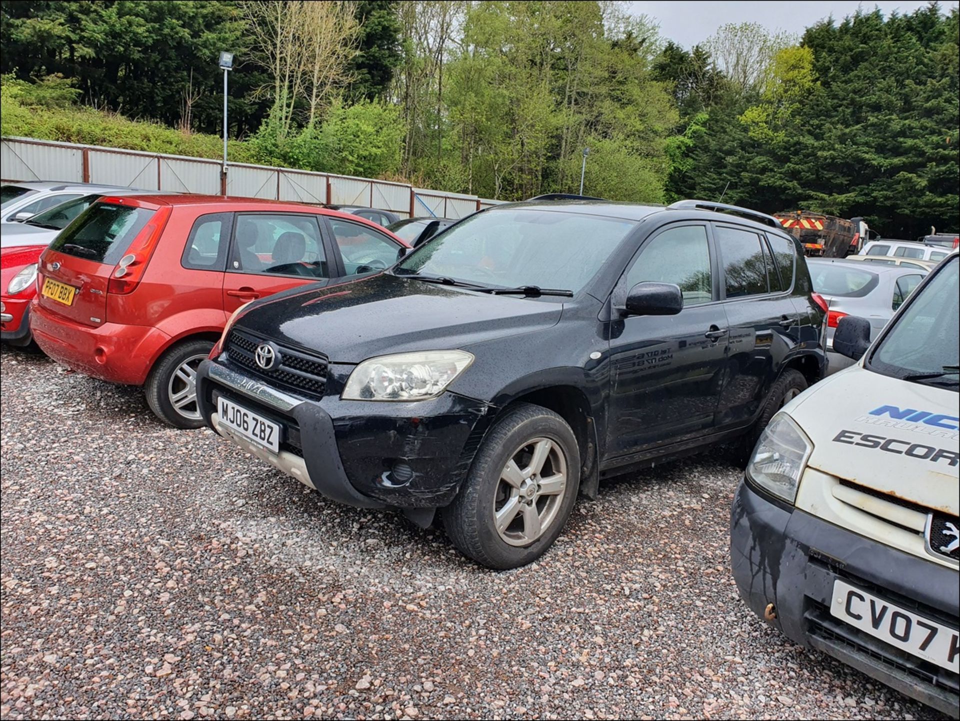 06/06 TOYOTA RAV4 XT3 - 1998cc 5dr Estate (Black, 160k) - Image 5 of 10