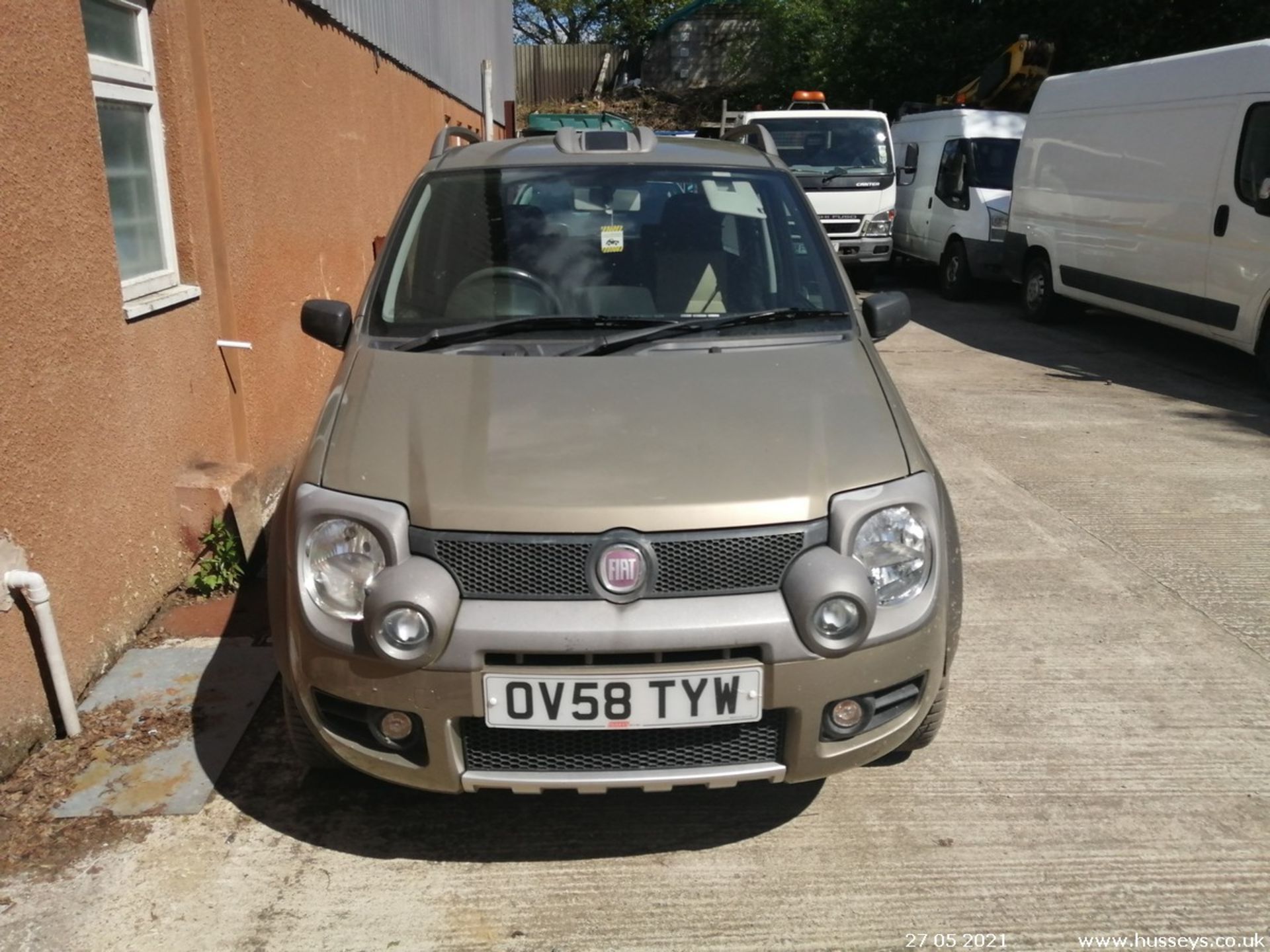 08/58 FIAT PANDA CROSS M-JET 4X4 - 1248cc 5dr Hatchback (Beige) - Image 2 of 12