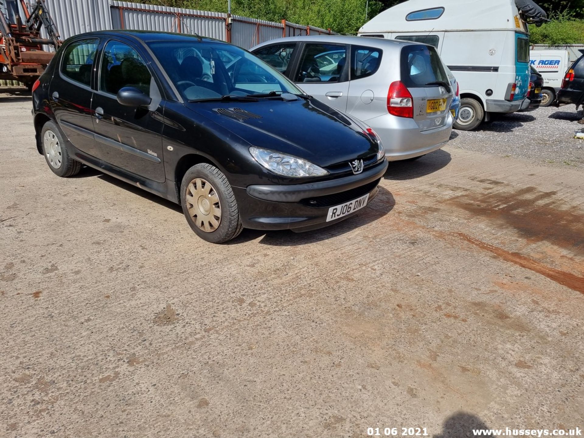 06/06 PEUGEOT 206 URBAN - 1360cc 5dr Hatchback (Black) - Image 3 of 12