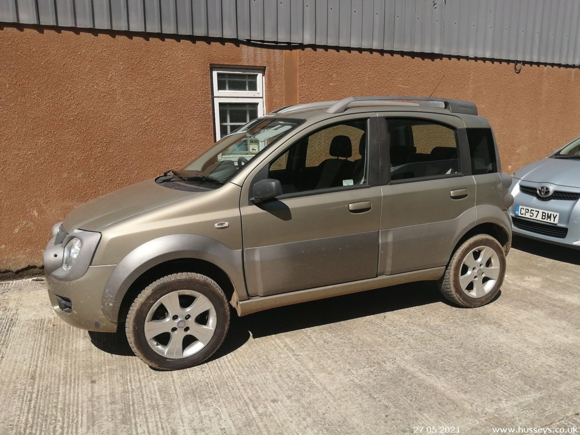 08/58 FIAT PANDA CROSS M-JET 4X4 - 1248cc 5dr Hatchback (Beige) - Image 4 of 12