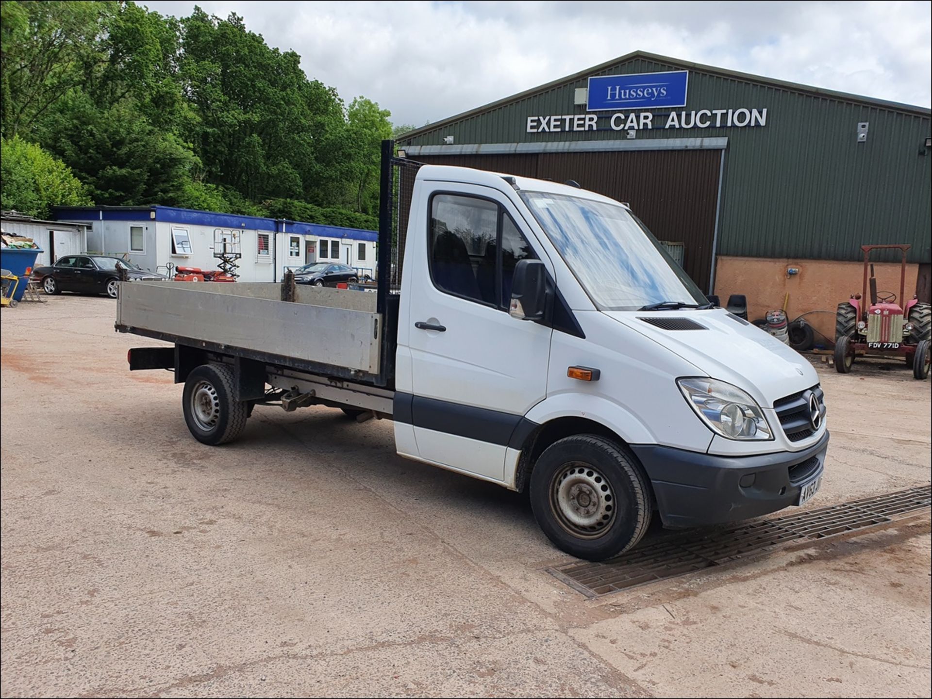 13/63 MERCEDES-BENZ SPRINTER 313 CDI - 2143cc 2dr Tipper (White, 169k) - Image 2 of 9