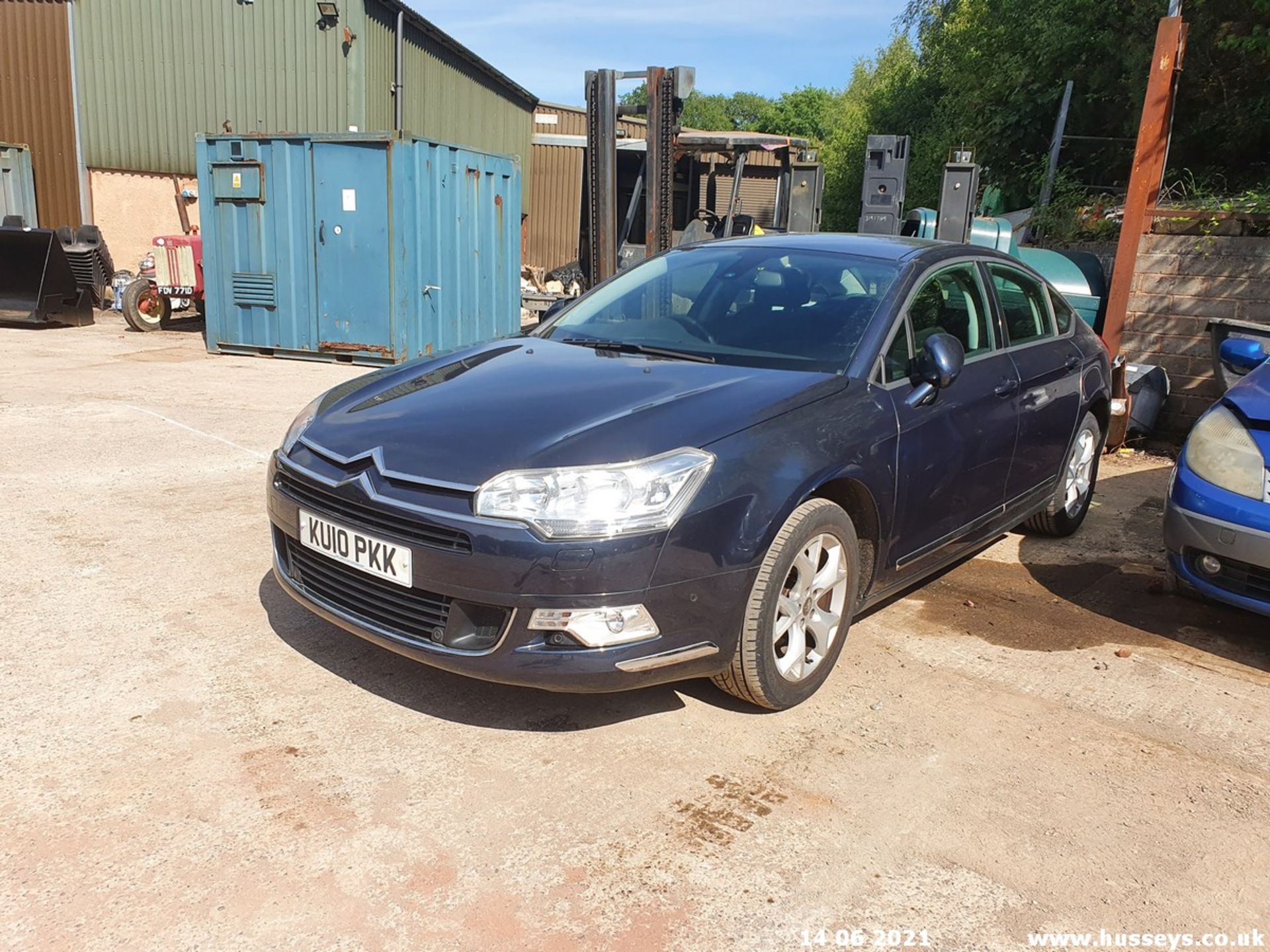 10/10 CITROEN C5 VTR PLUS NAV HDI 160 - 1997cc 4dr Saloon (Blue, 94k) - Image 5 of 15