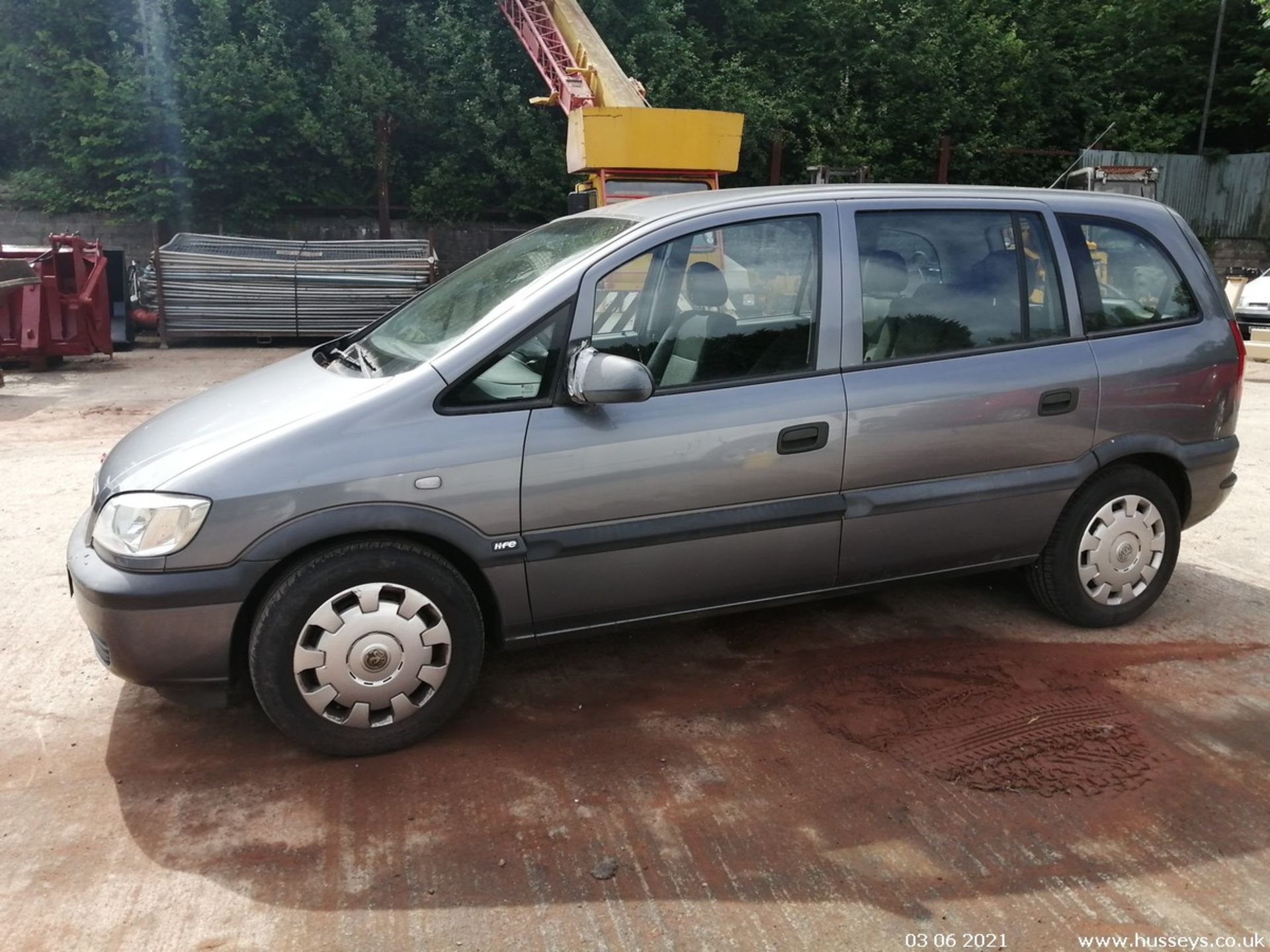 05/05 VAUXHALL ZAFIRA LIFE 16V AUTO - 1796cc 5dr MPV (Grey) - Image 3 of 10