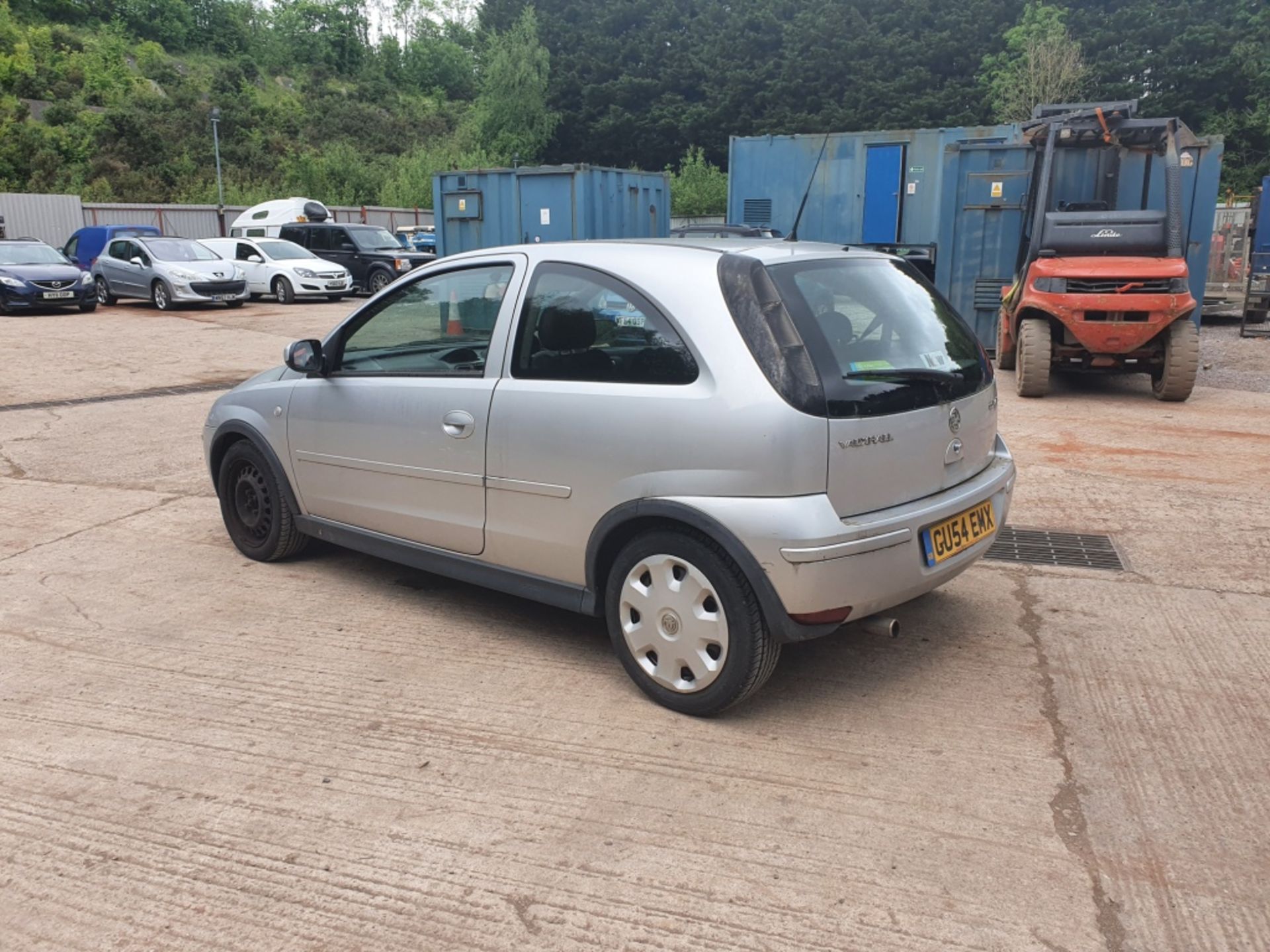 04/54 VAUXHALL CORSA DESIGN 16V - 1199cc 3dr Hatchback (Silver, 78k) - Image 7 of 13