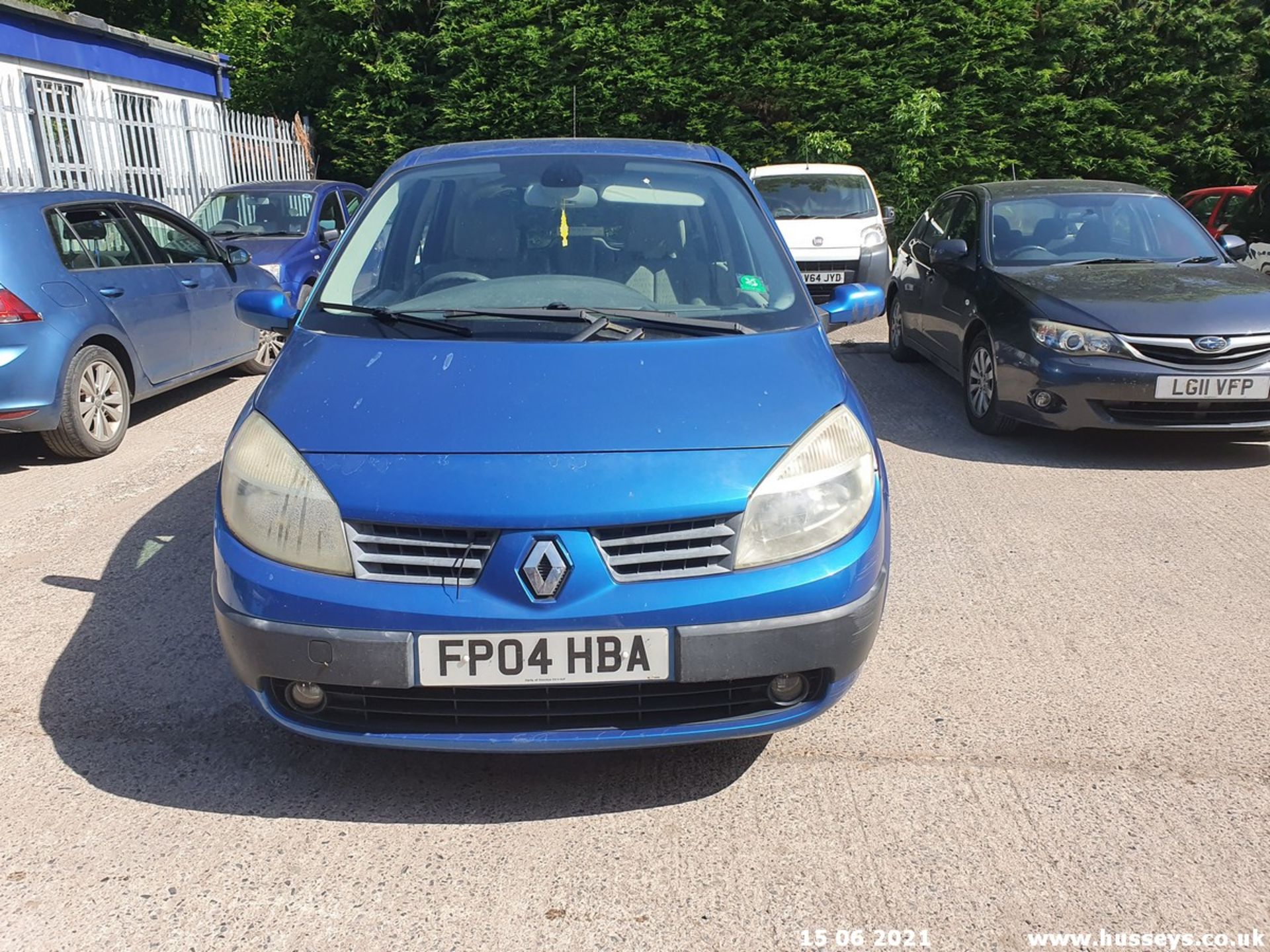 04/04 RENAULT SCENIC - 1598cc 5dr Estate (Blue) - Image 5 of 19