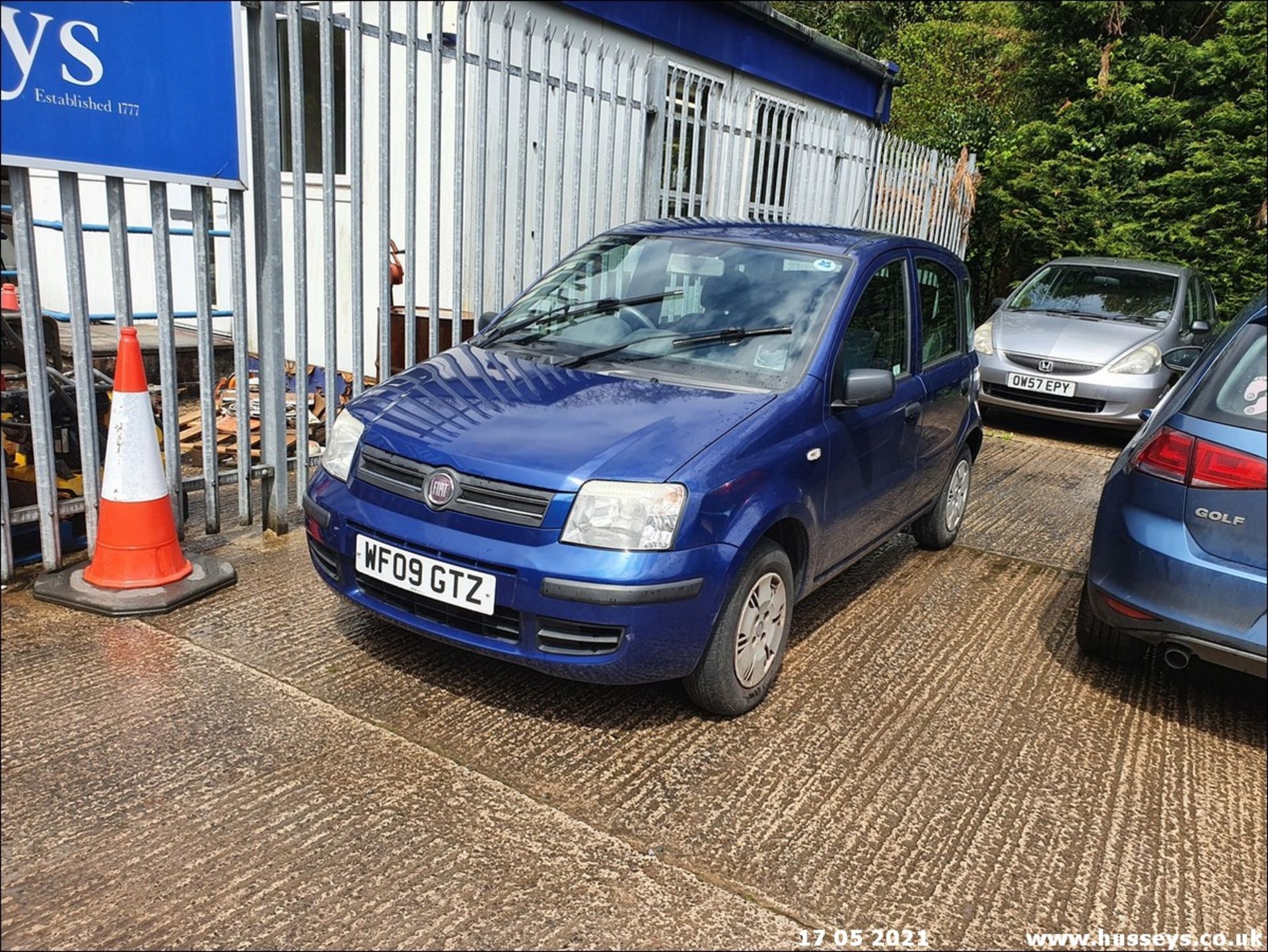 09/09 FIAT PANDA DYNAMIC MULTIJET - 1248cc 5dr Hatchback (Blue, 91k) - Image 3 of 12