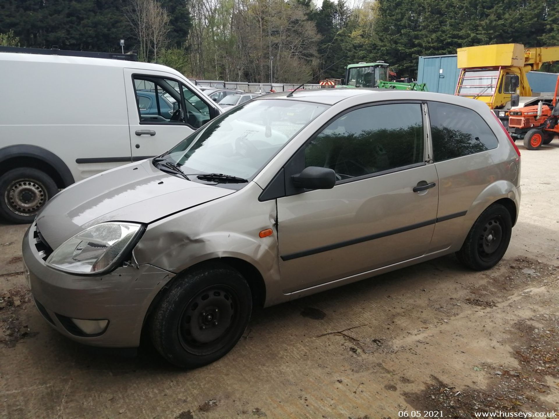 03/53 FORD FIESTA ZETEC - 1388cc 3dr Hatchback (Silver, 115k) - Image 4 of 11