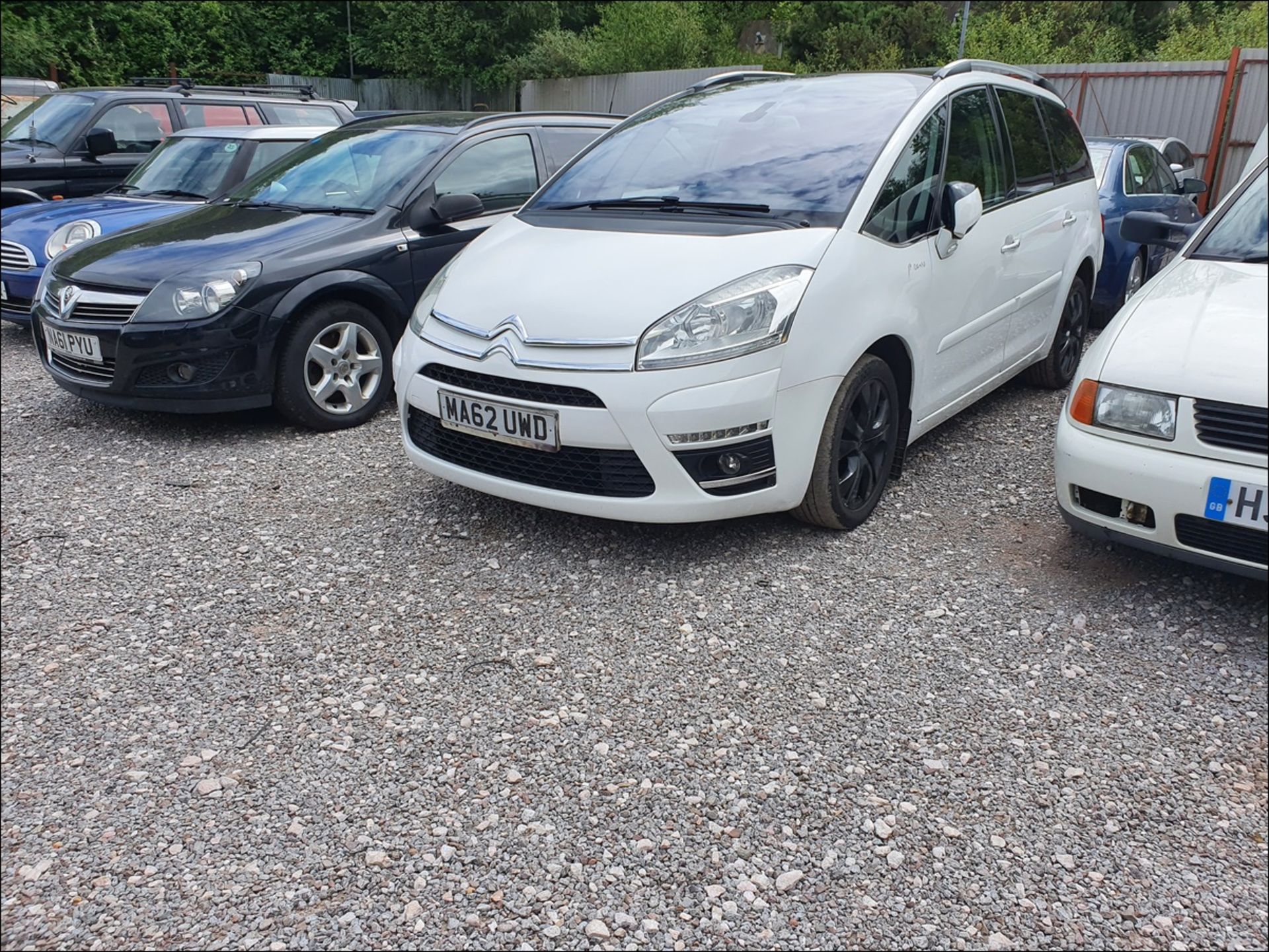 12/62 CITROEN C4 GRAND PICASSO PLATINUM - 1560cc 5dr MPV (White, 123k) - Image 4 of 14