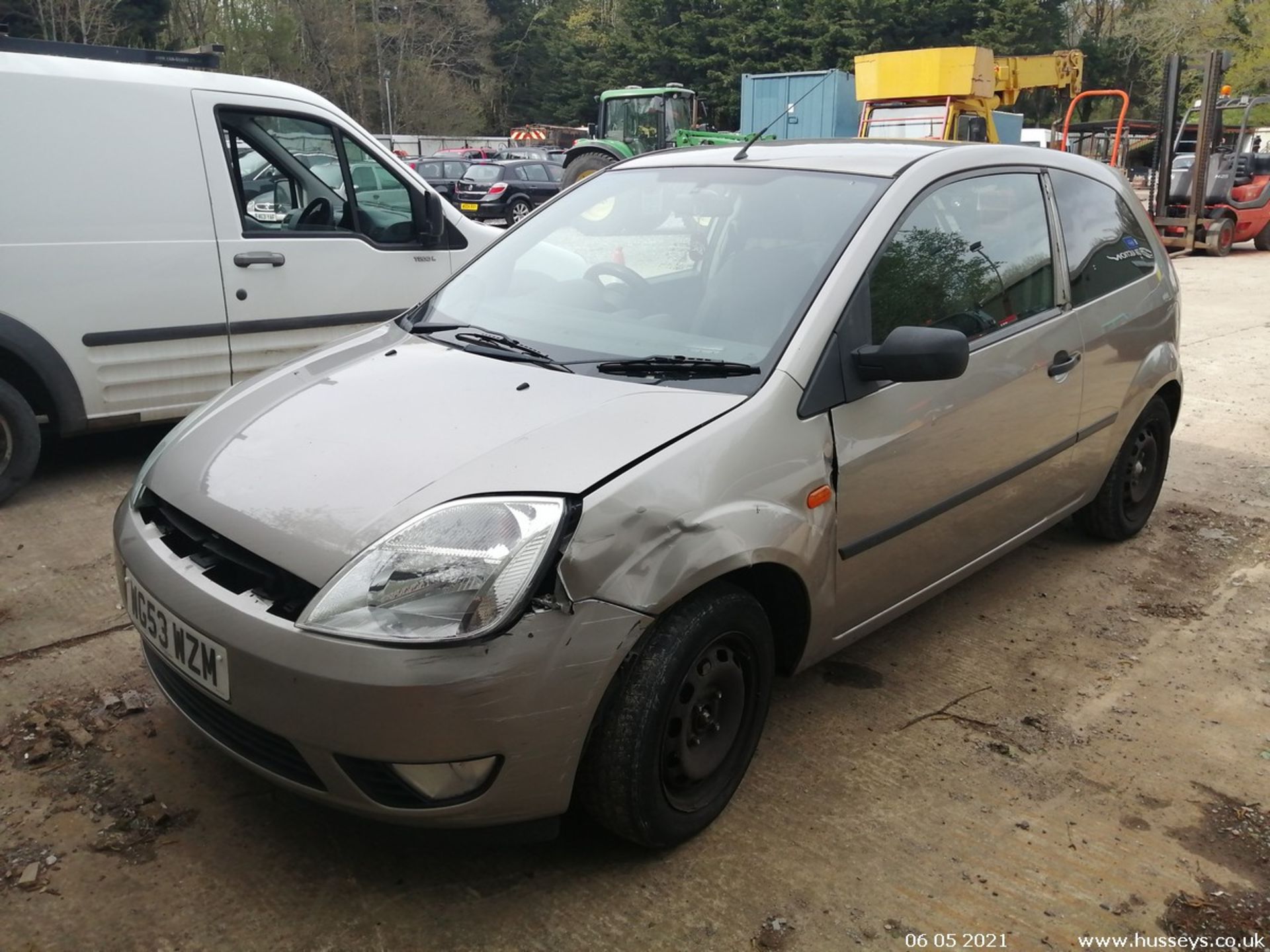 03/53 FORD FIESTA ZETEC - 1388cc 3dr Hatchback (Silver, 115k) - Image 3 of 11