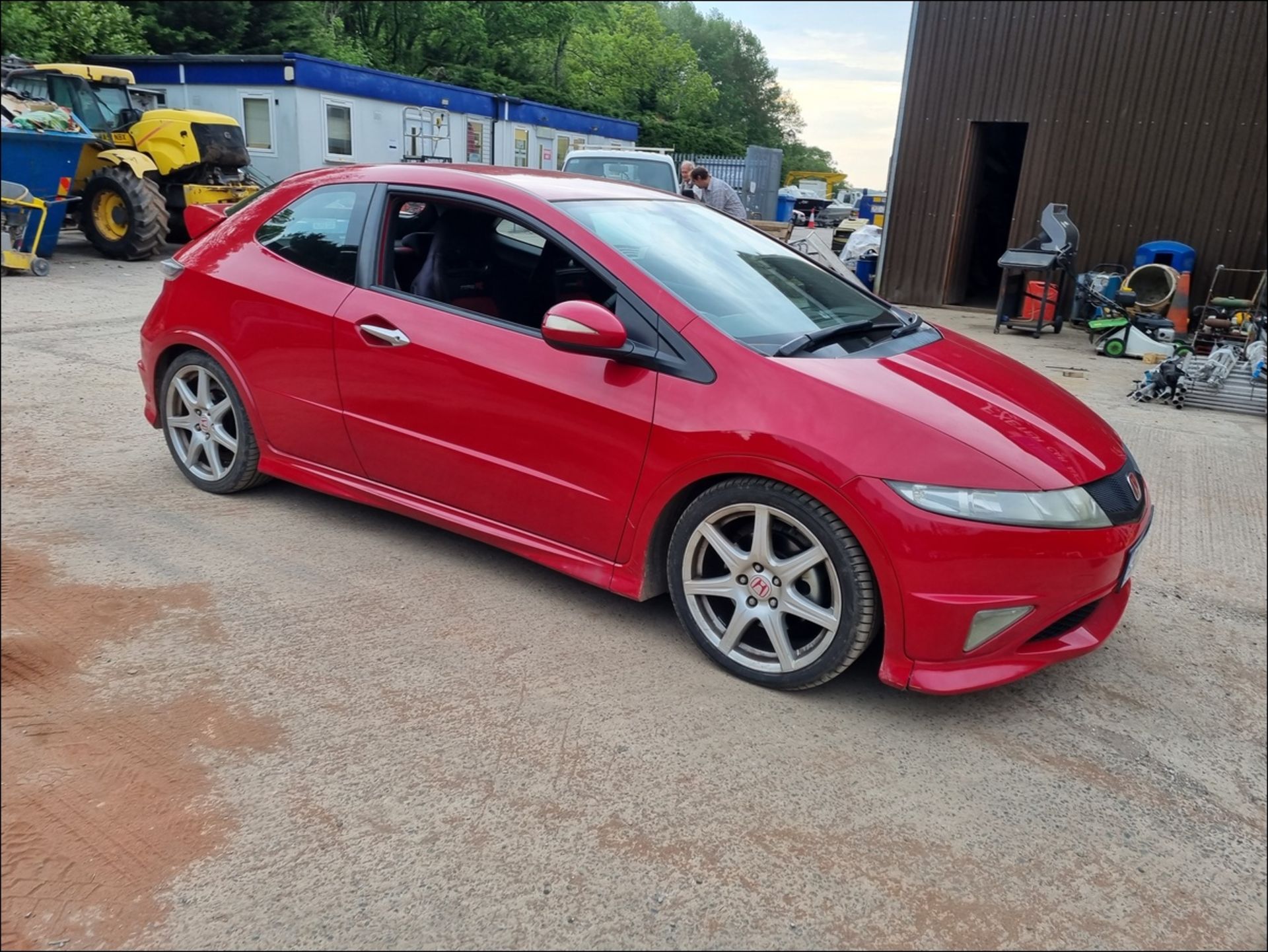 08/58 HONDA CIVIC TYPE-R GT I-VTEC - 1998cc 3dr Hatchback (Red, 75k) - Image 2 of 16